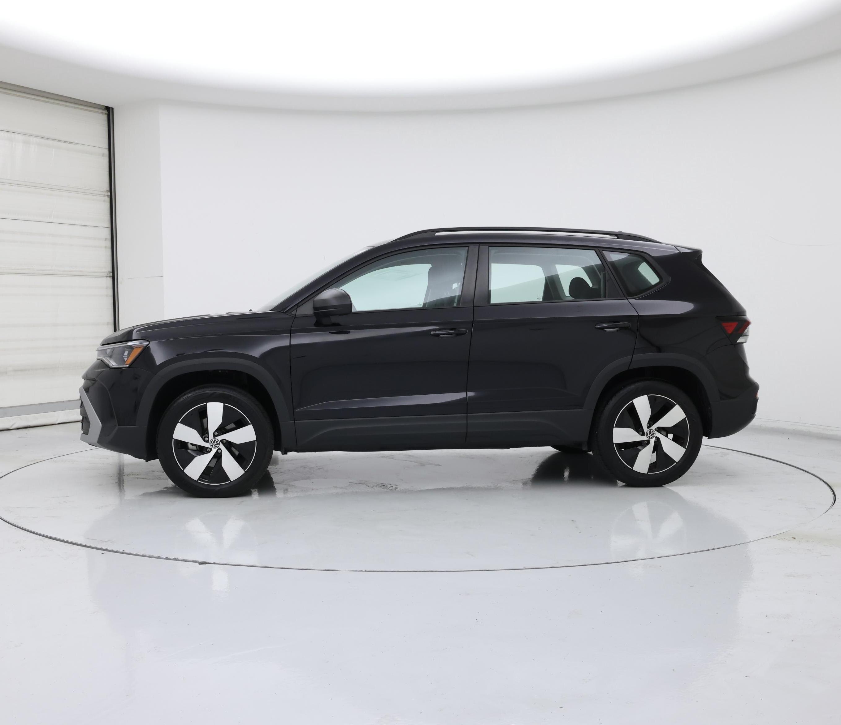 Thumbnail: 2025 Volkswagen Taos - 3