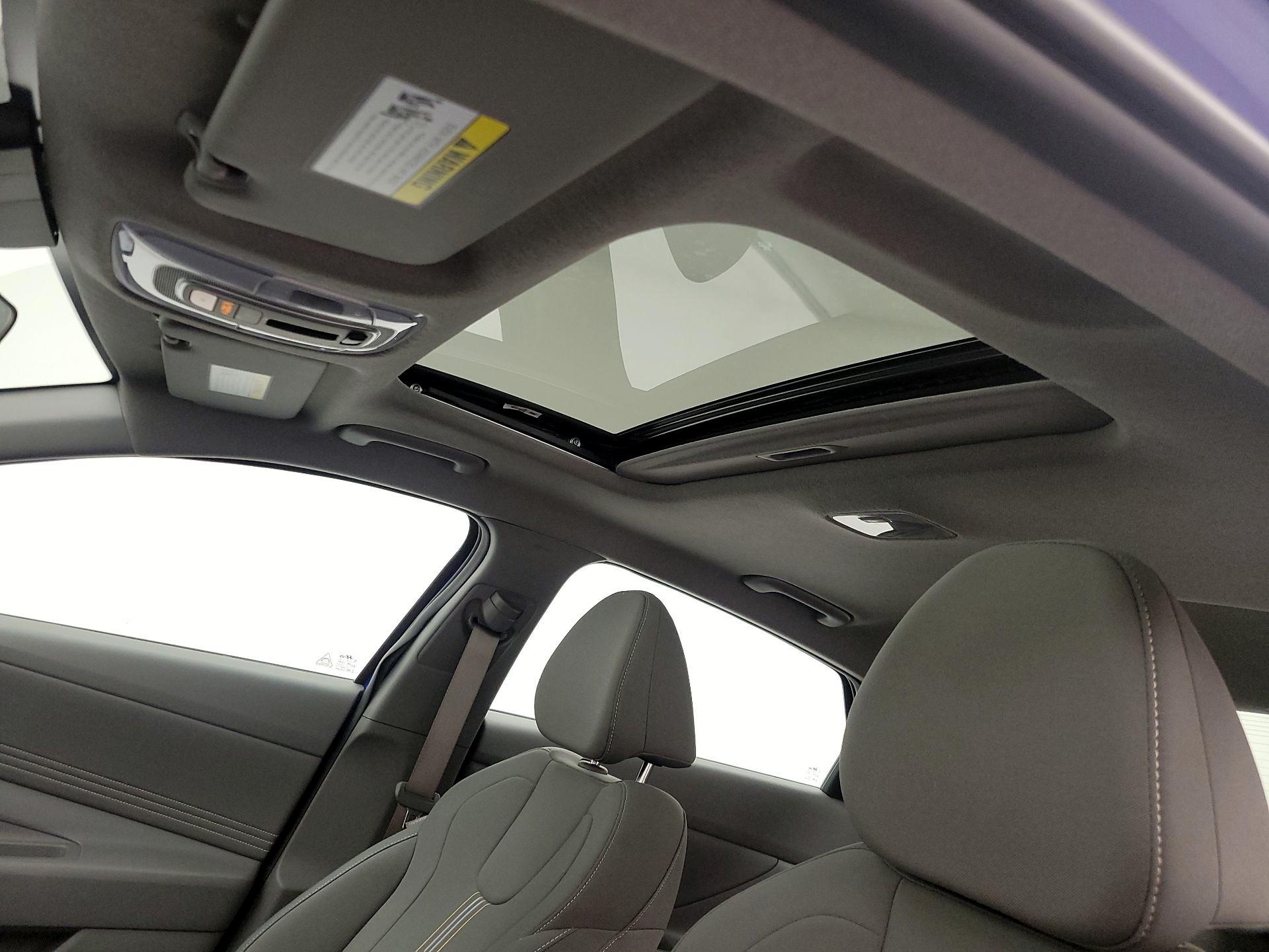 Thumbnail: 2025 Hyundai Elantra - 20