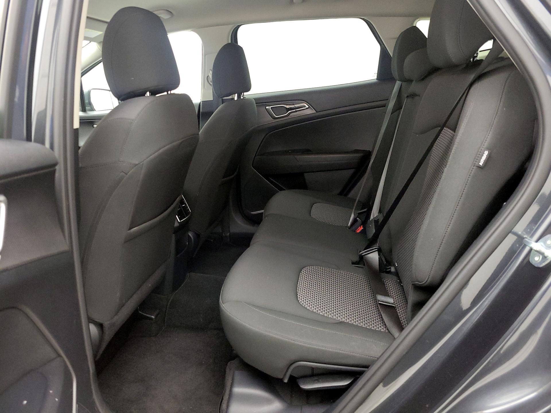 Thumbnail: 2025 Kia Sportage - 17