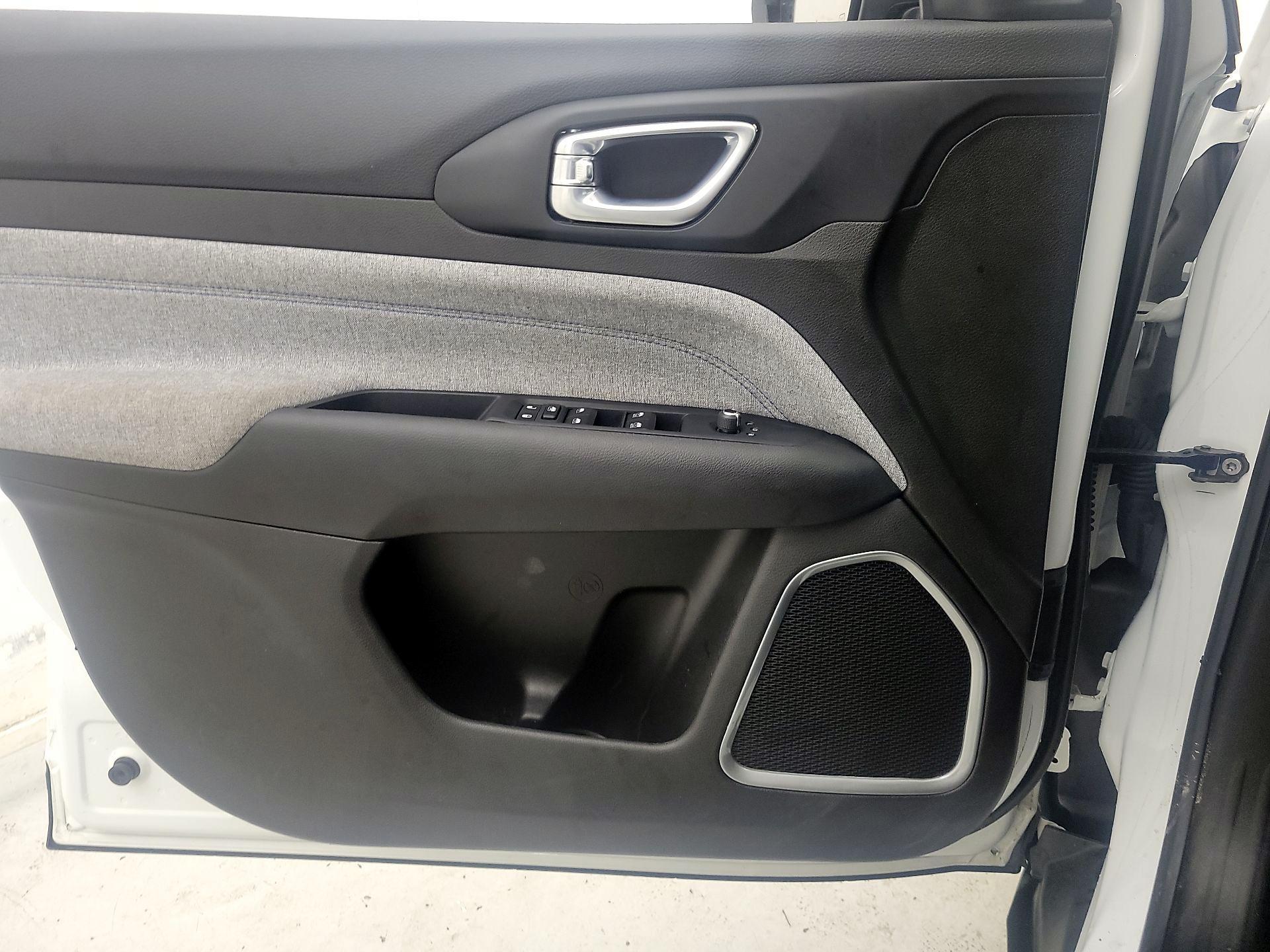 Thumbnail: 2025 Jeep Compass - 12