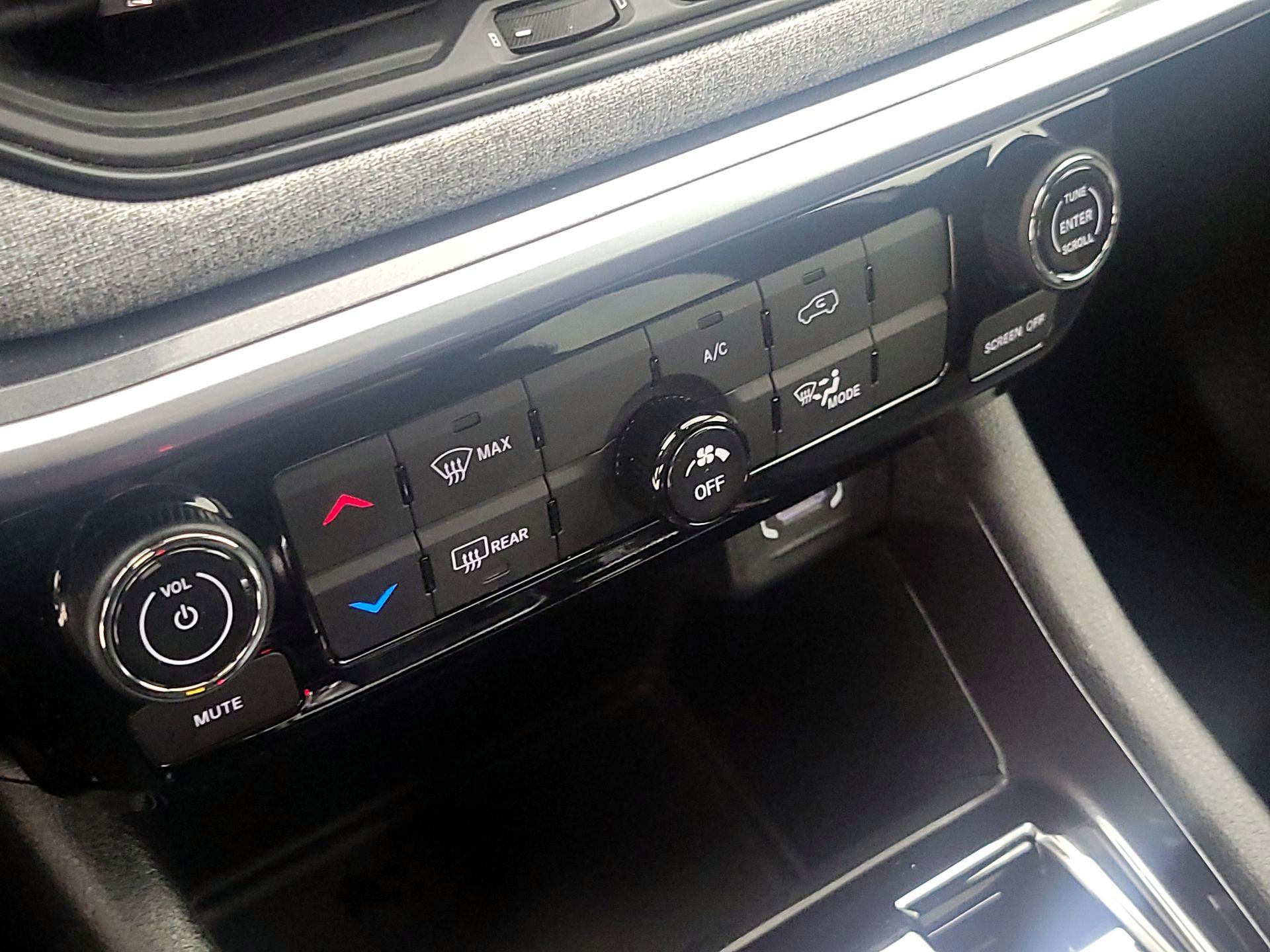 Thumbnail: 2025 Jeep Compass - 16