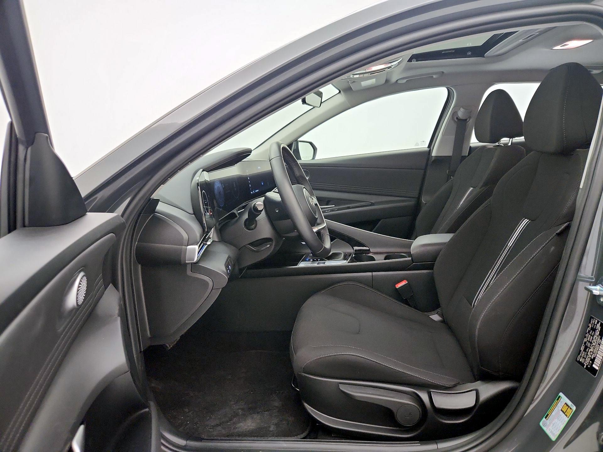 Thumbnail: 2025 Hyundai Elantra - 11