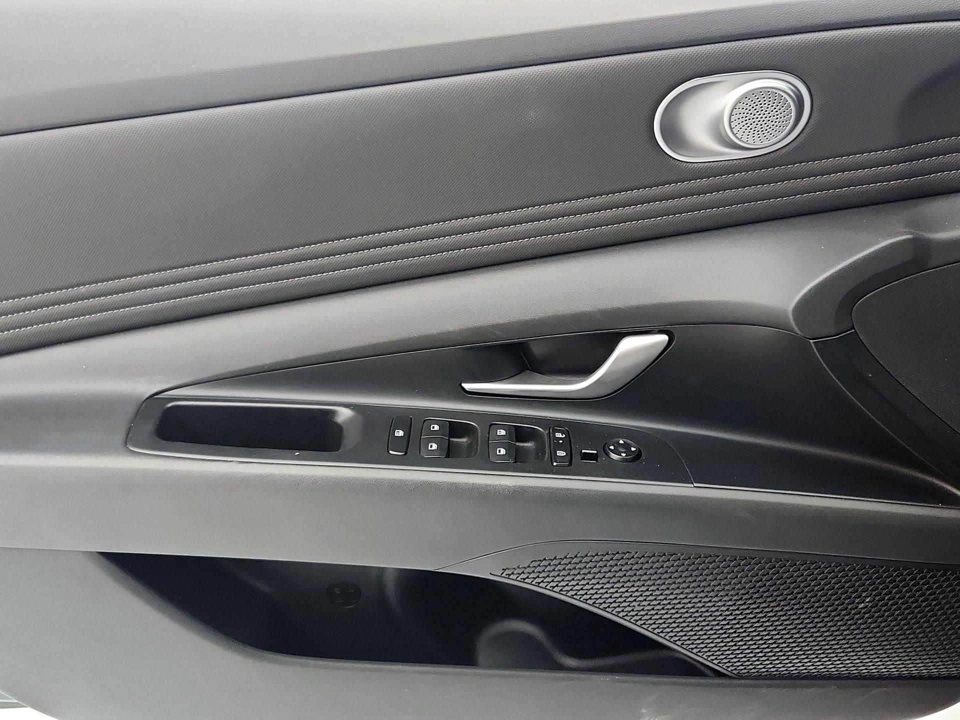 Thumbnail: 2025 Hyundai Elantra - 12