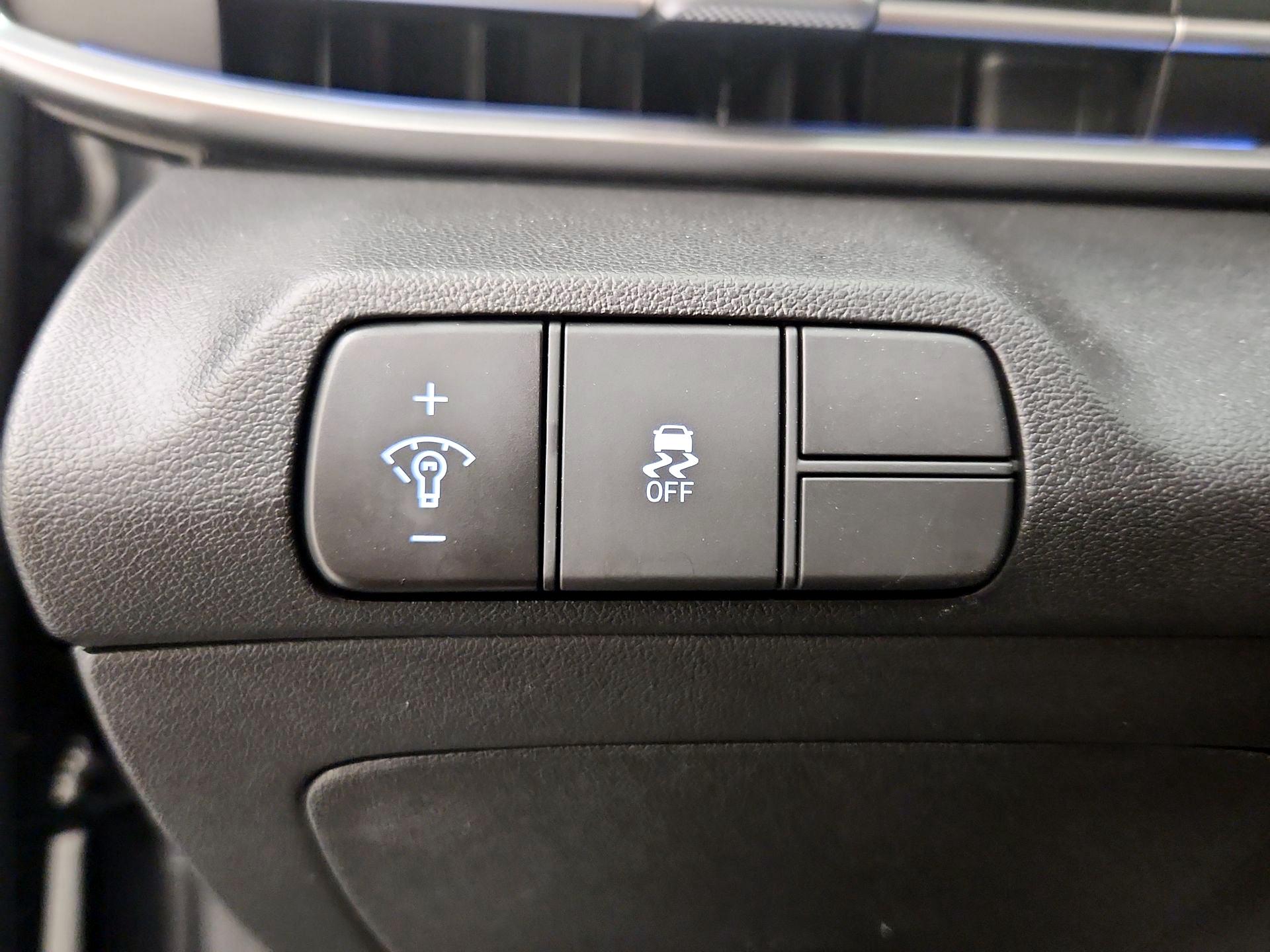 Thumbnail: 2025 Hyundai Elantra - 13