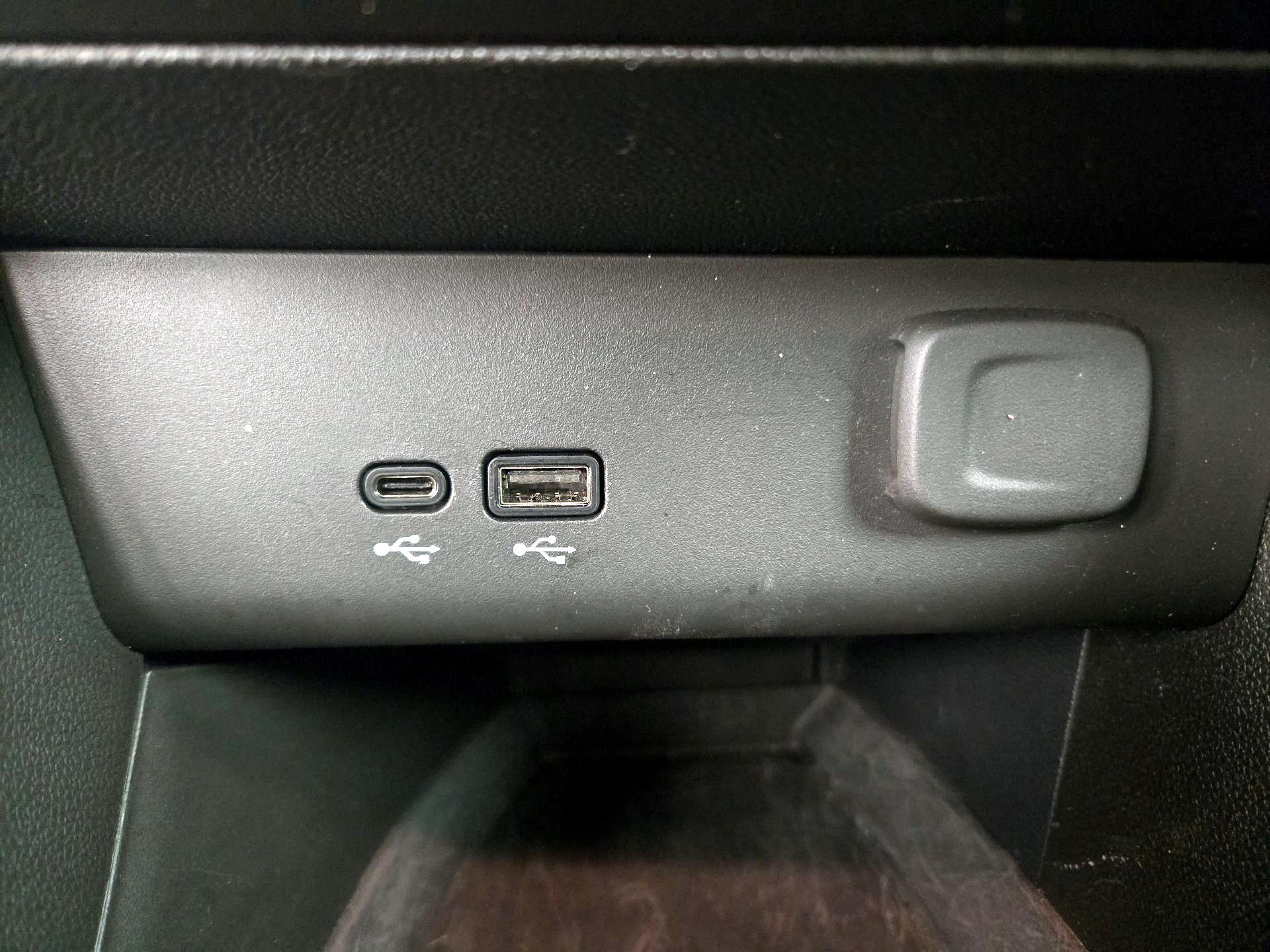 Thumbnail: 2025 Buick Encore GX - 18