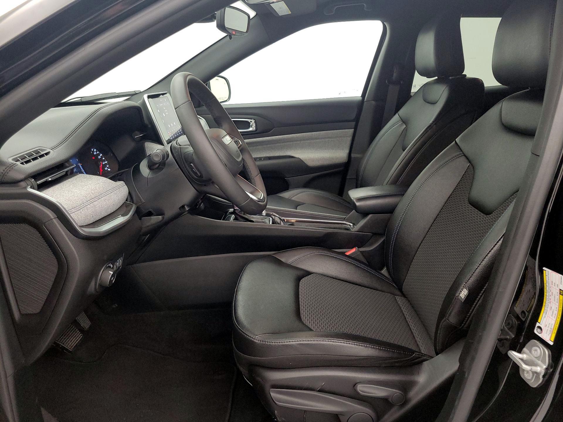 Thumbnail: 2025 Jeep Compass - 11