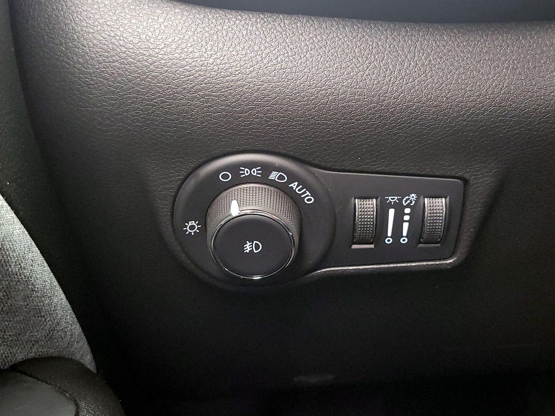 Thumbnail: 2025 Jeep Compass - 13