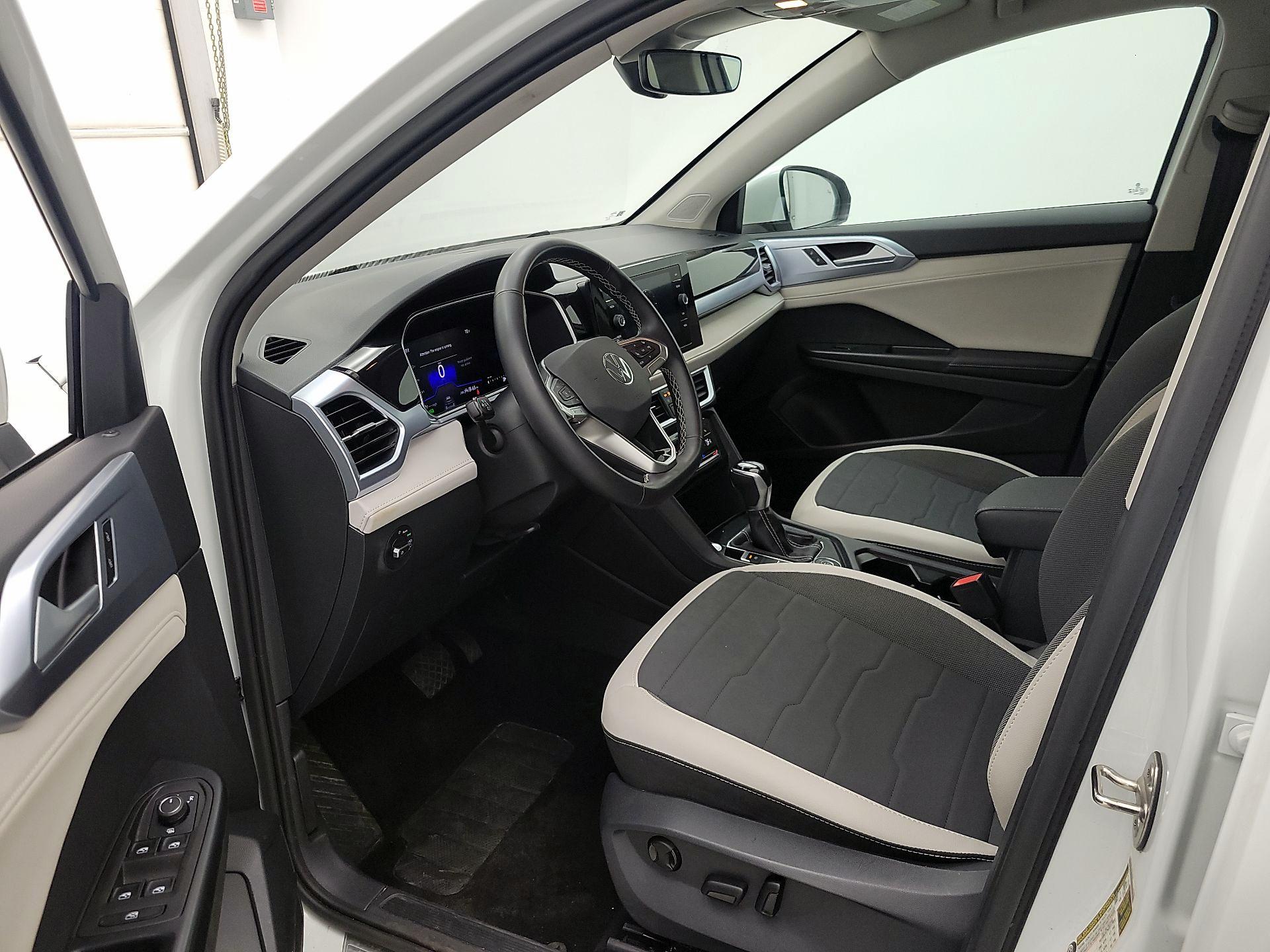 Thumbnail: 2025 Volkswagen Taos - 11