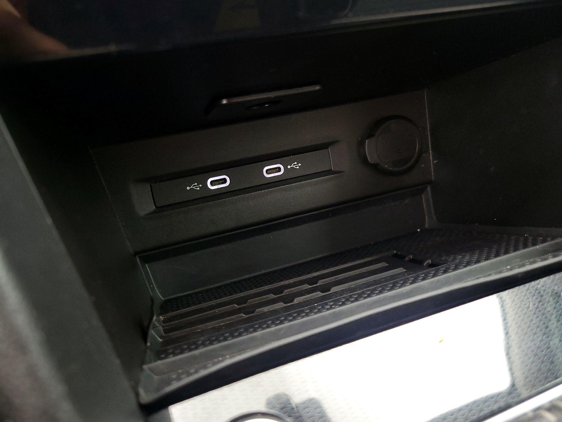 Thumbnail: 2025 Volkswagen Taos - 18