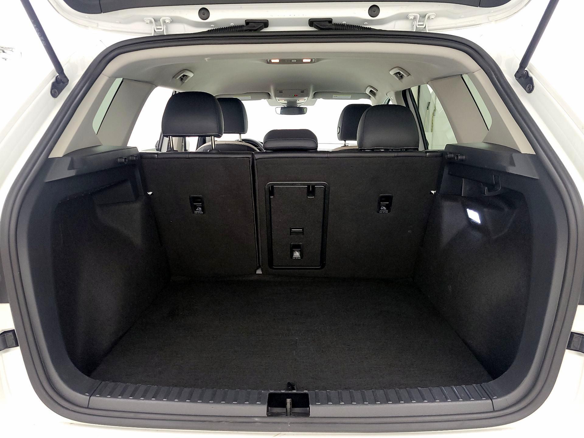 Thumbnail: 2025 Volkswagen Taos - 20