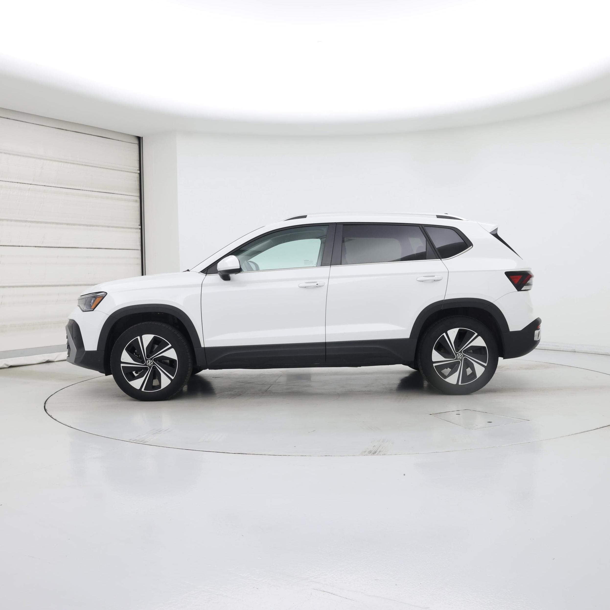 Thumbnail: 2025 Volkswagen Taos - 3