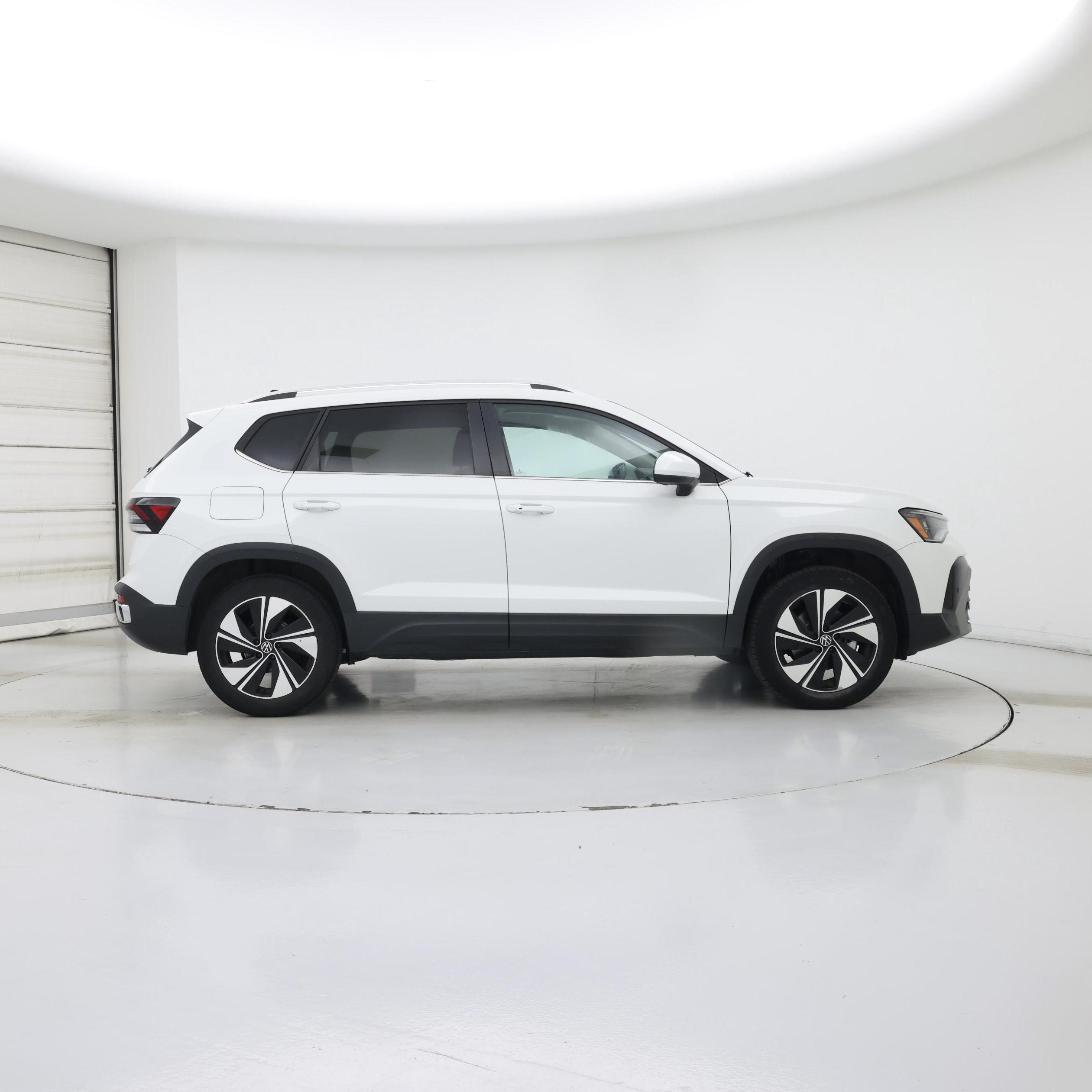 Thumbnail: 2025 Volkswagen Taos - 7