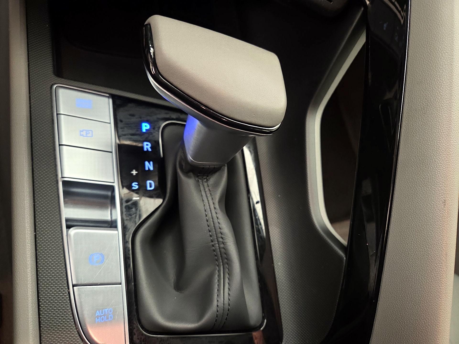 Thumbnail: 2025 Hyundai Elantra - 18