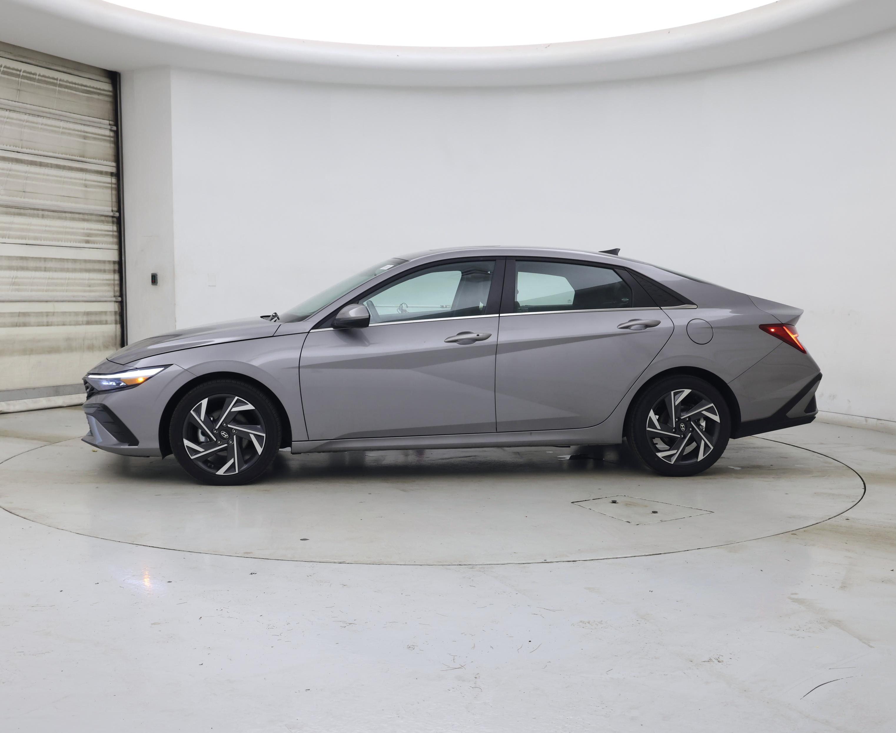 Thumbnail: 2025 Hyundai Elantra - 3