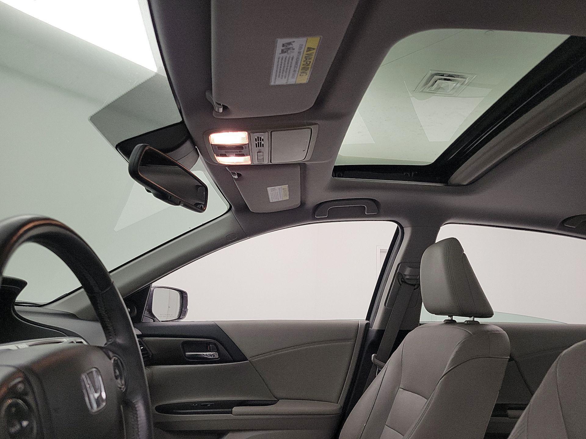 Thumbnail: 2015 Honda Accord - 19