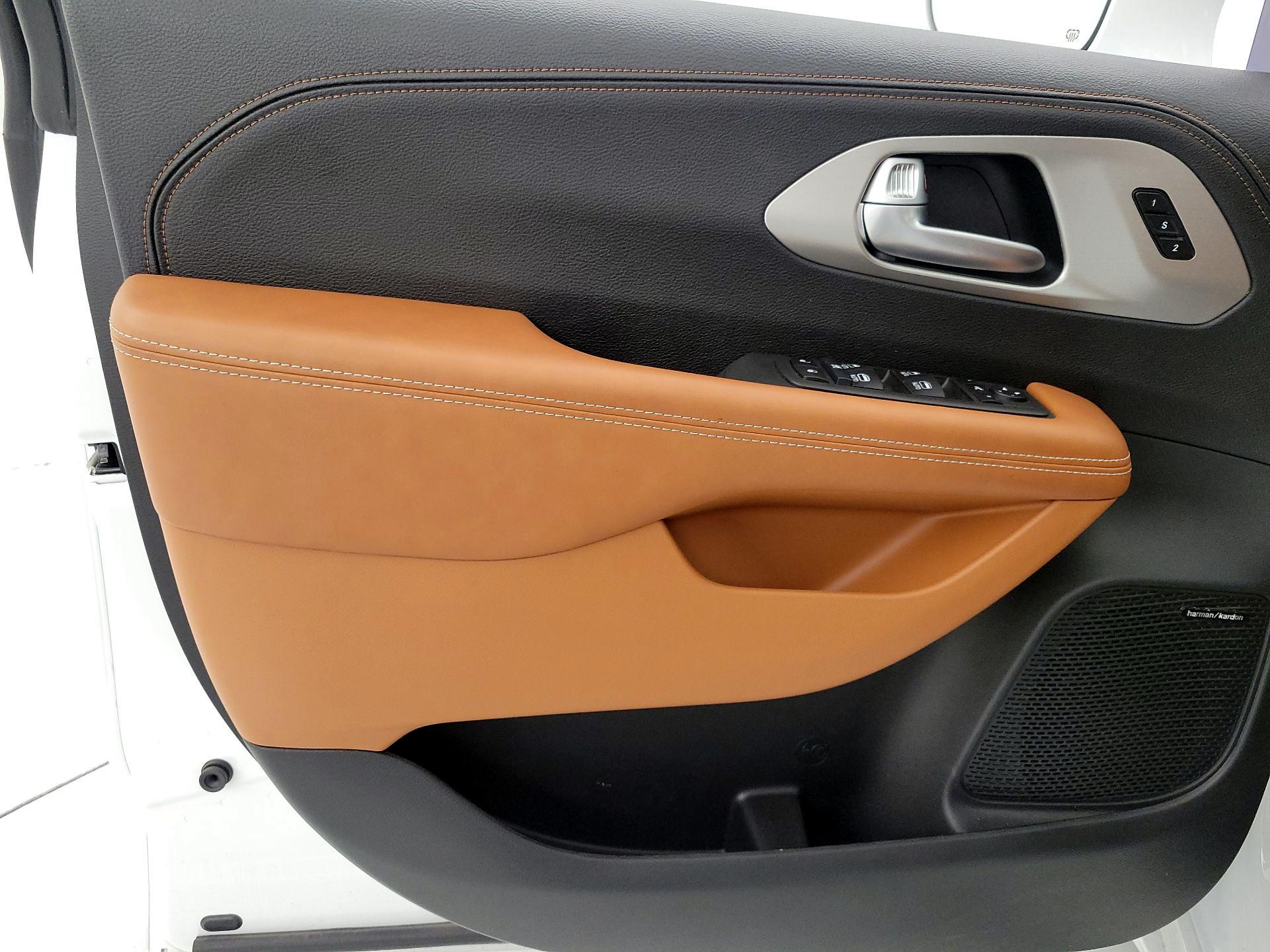 Thumbnail: 2024 Chrysler Pacifica - 12