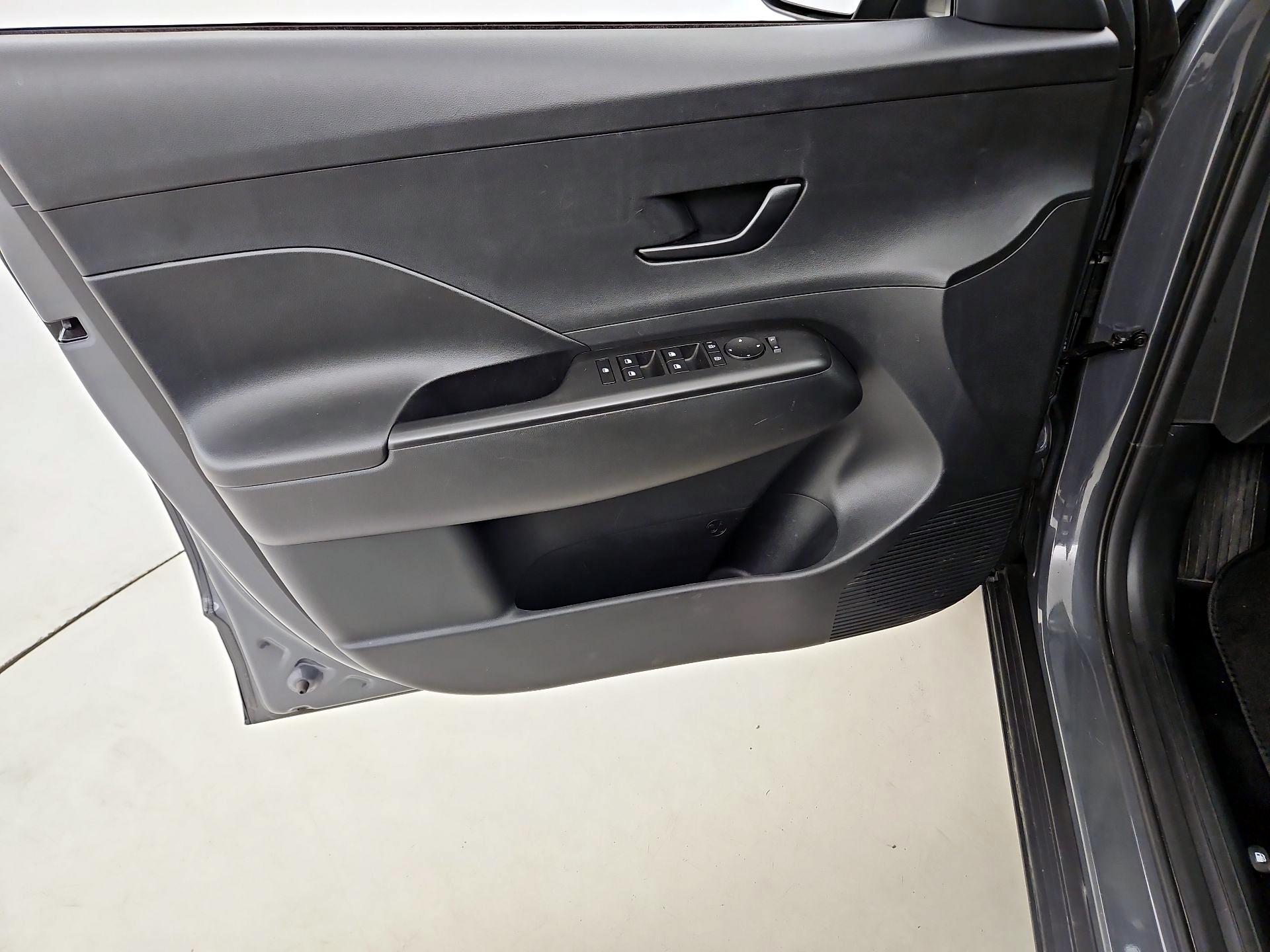 Thumbnail: 2025 Hyundai Kona - 12