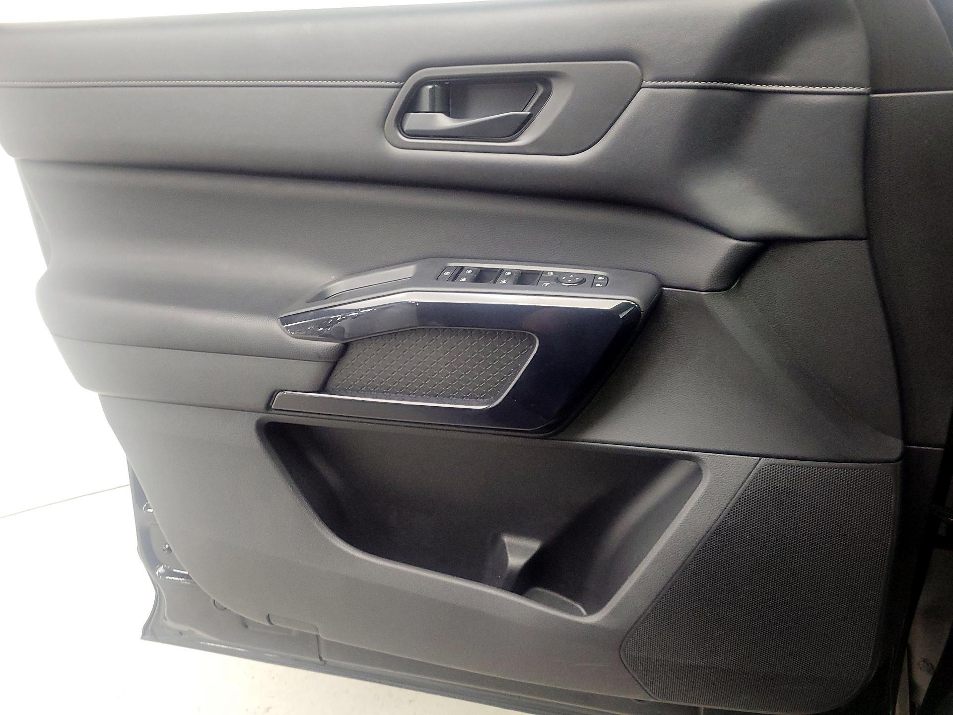 Thumbnail: 2024 Nissan Pathfinder - 12