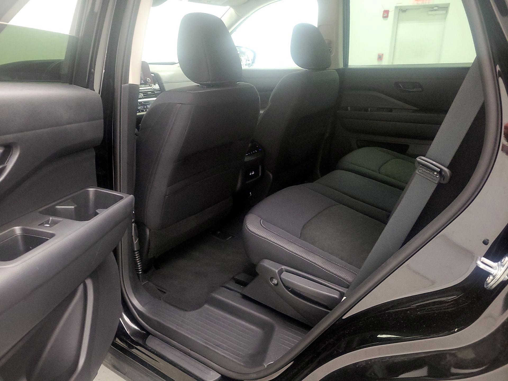 Thumbnail: 2024 Nissan Pathfinder - 19