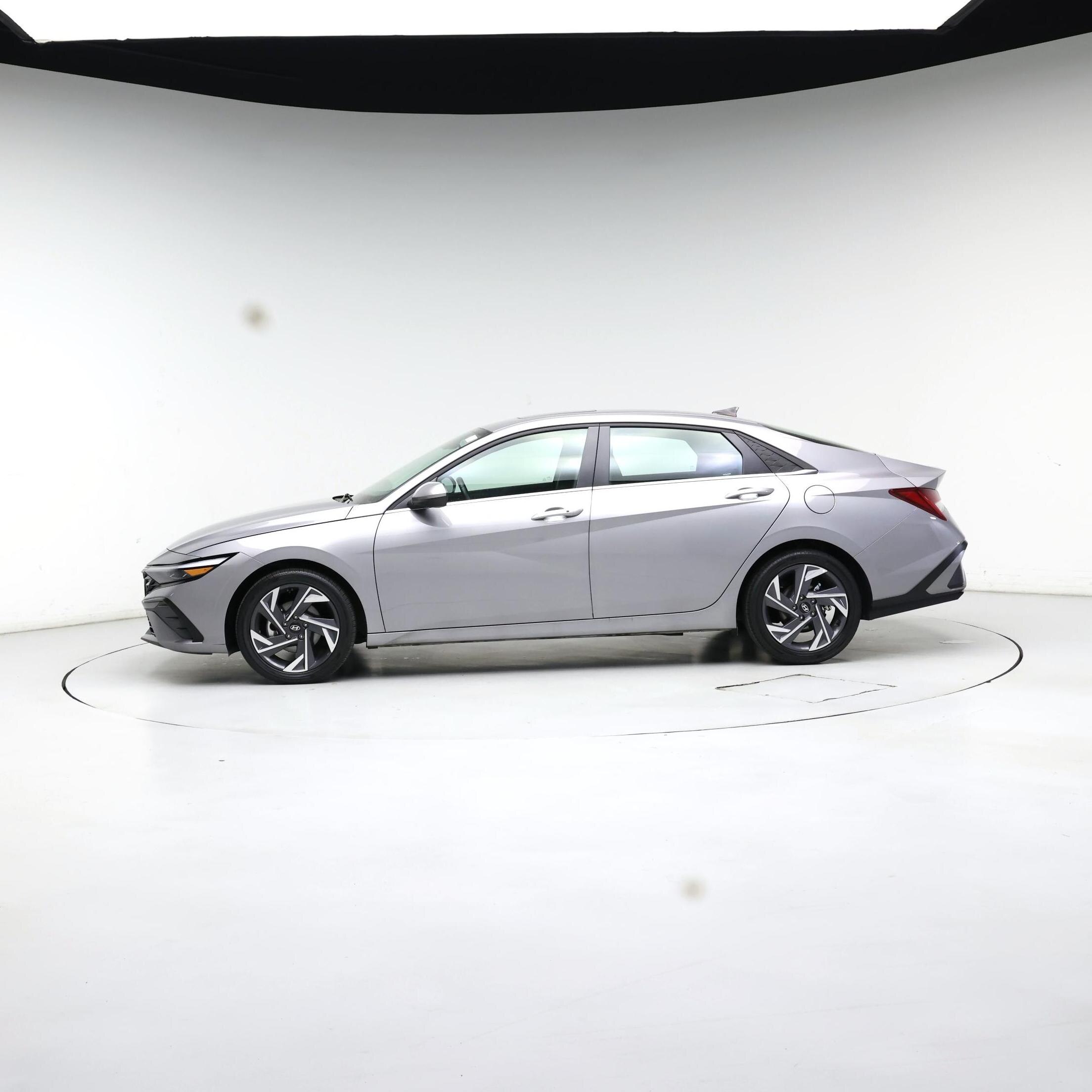 Thumbnail: 2025 Hyundai Elantra - 3