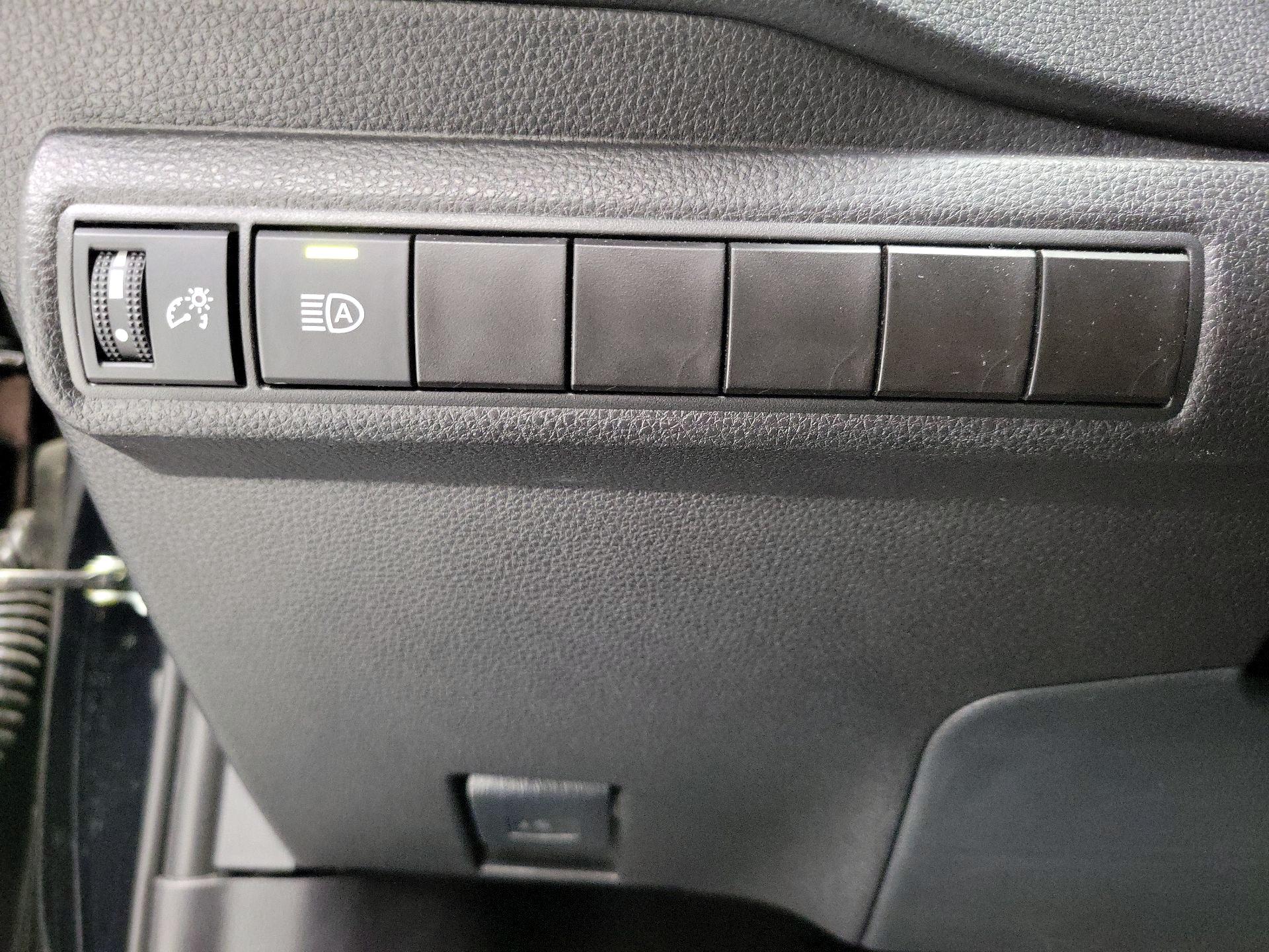 Thumbnail: 2025 Toyota Corolla - 13