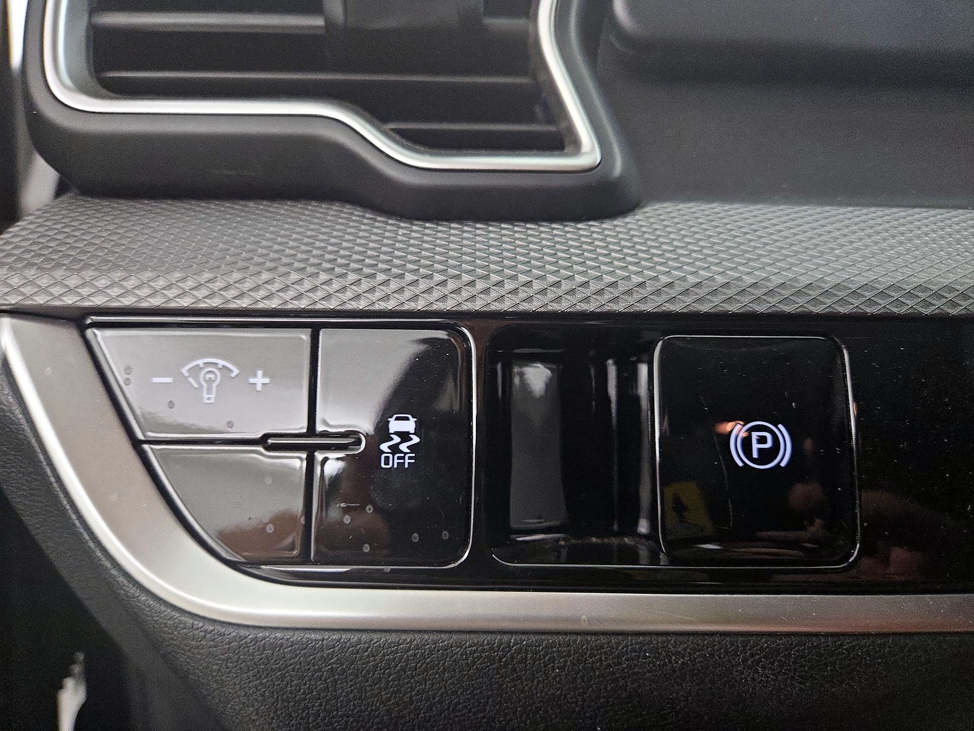 Thumbnail: 2025 Kia Sportage - 13