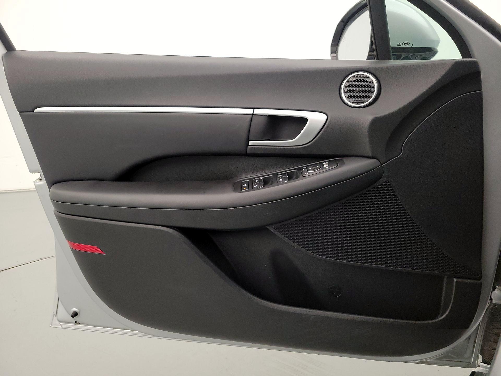 Thumbnail: 2025 Hyundai Sonata - 12