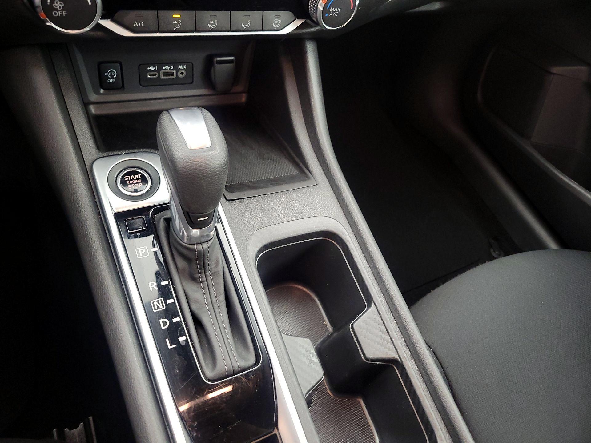 Thumbnail: 2025 Nissan Sentra - 17