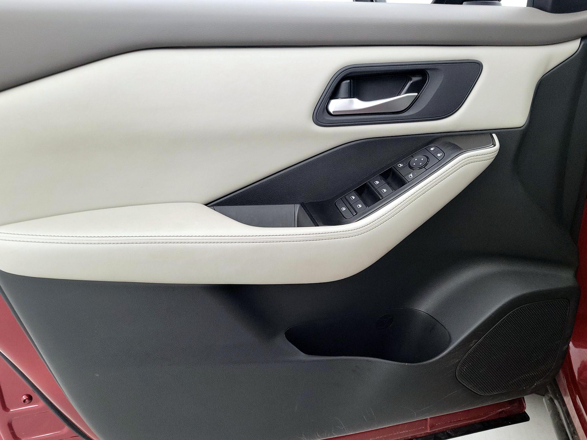 Thumbnail: 2025 Nissan Rogue - 12