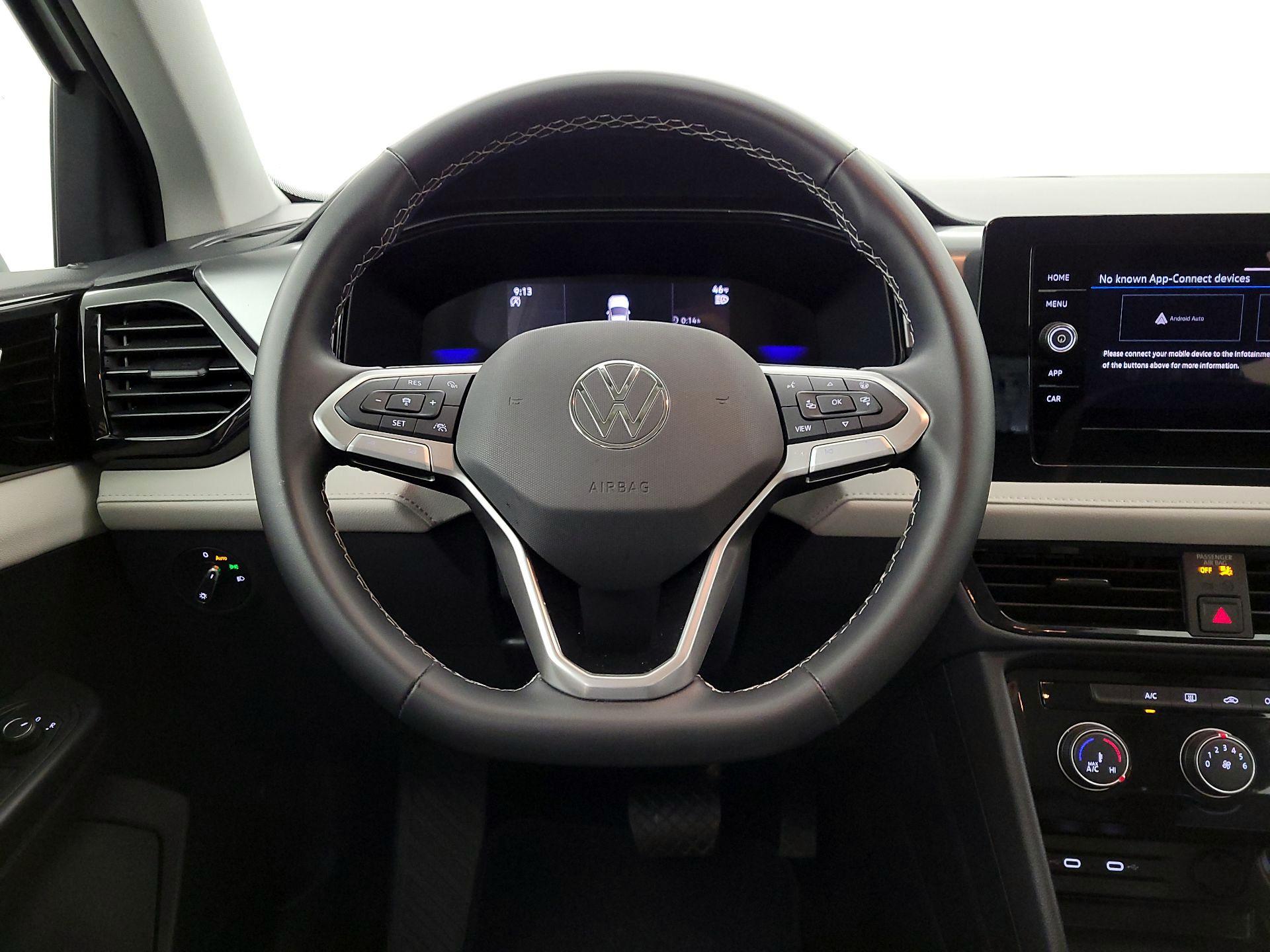 Thumbnail: 2025 Volkswagen Taos - 10