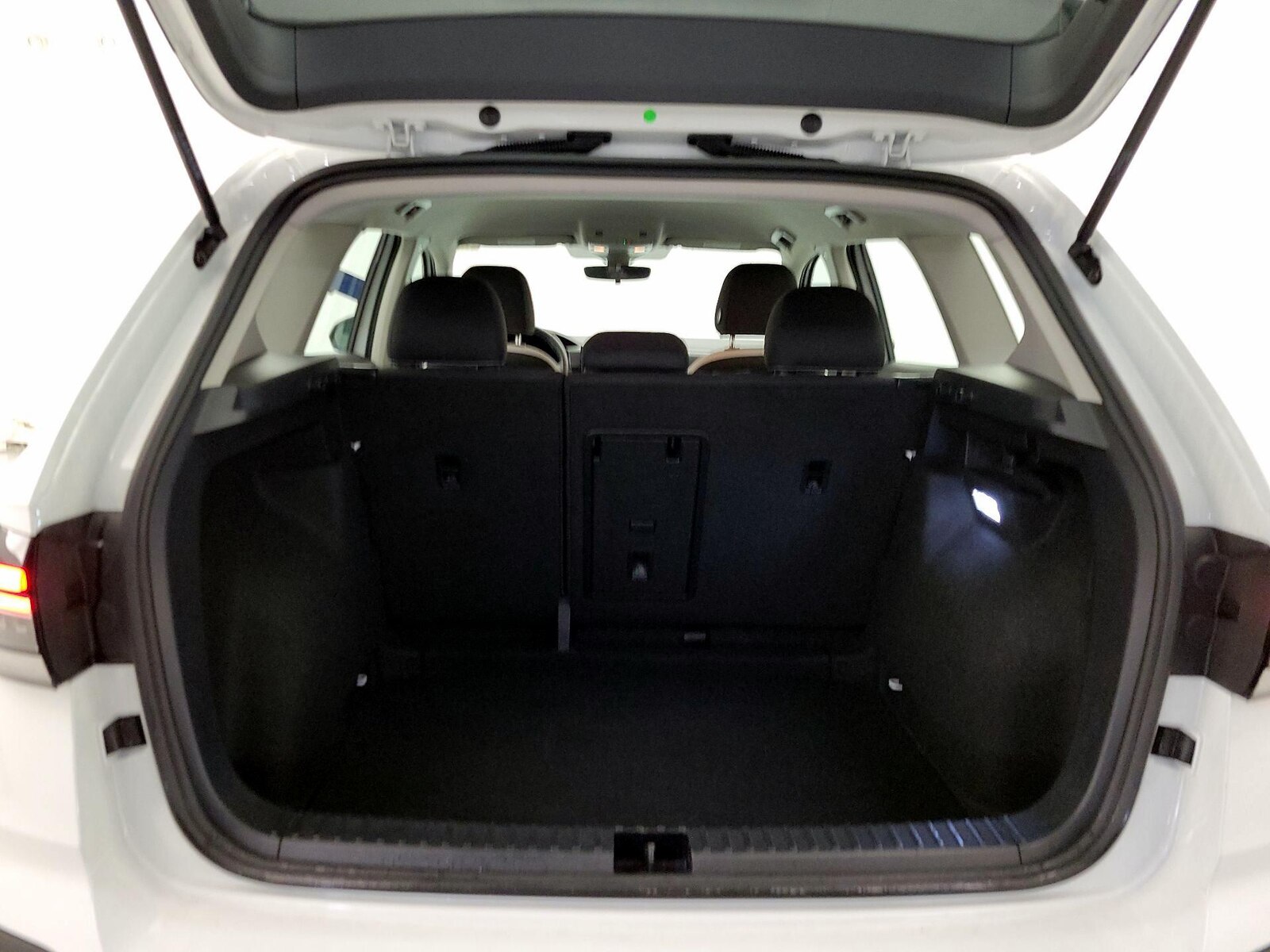 2025 Volkswagen Taos S - Photo 22