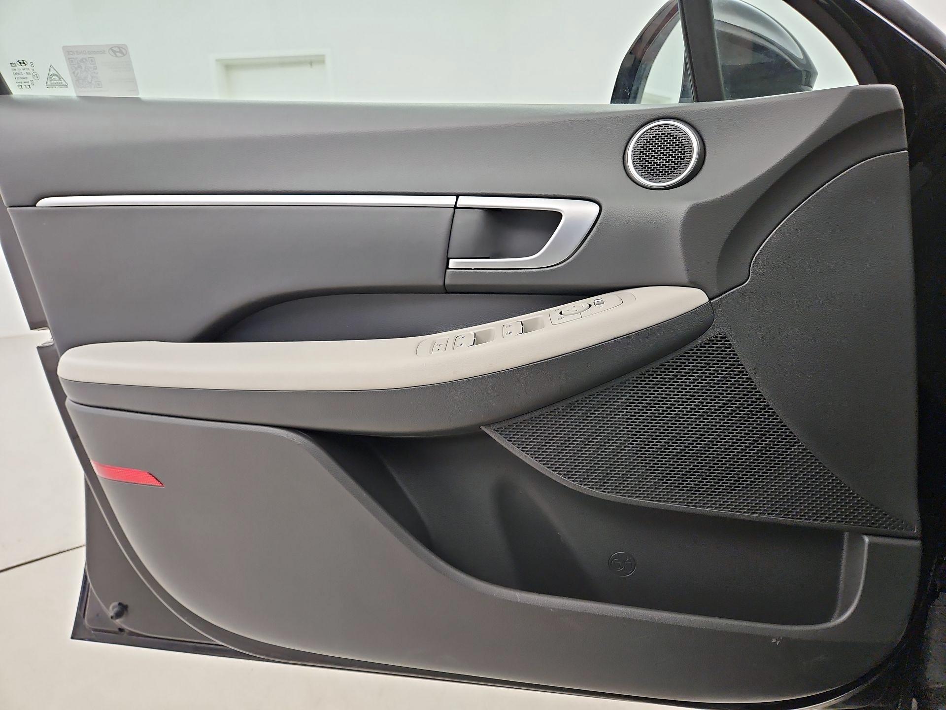 Thumbnail: 2025 Hyundai Sonata - 12