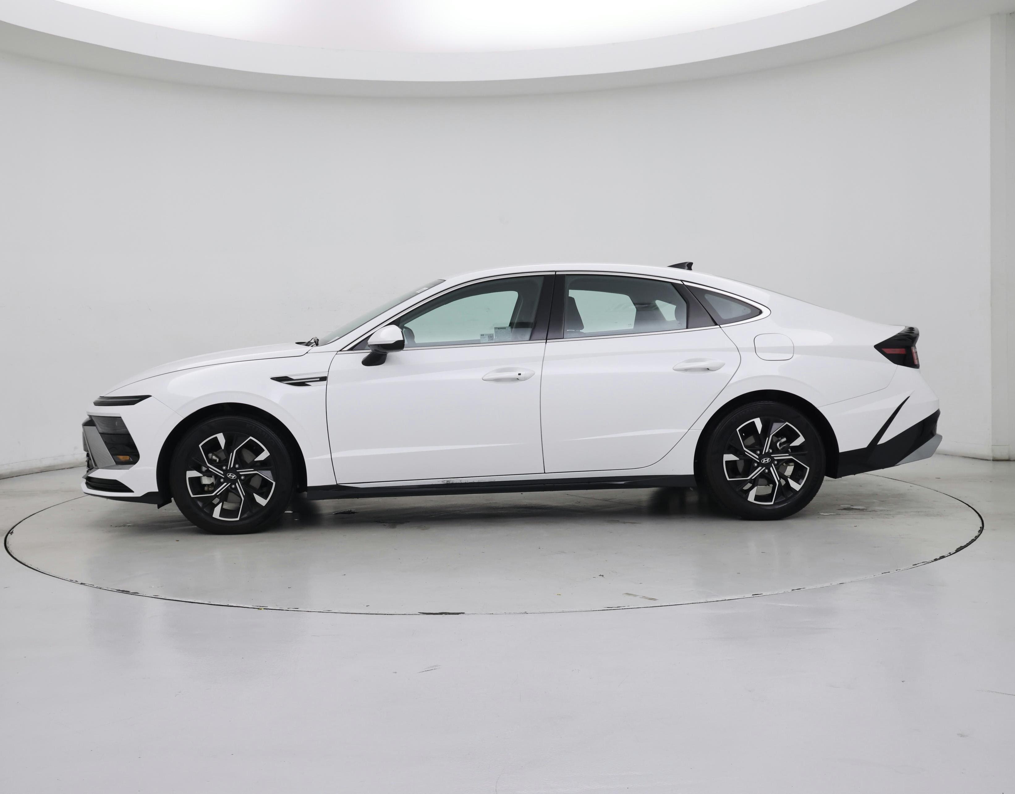 Thumbnail: 2025 Hyundai Sonata - 3