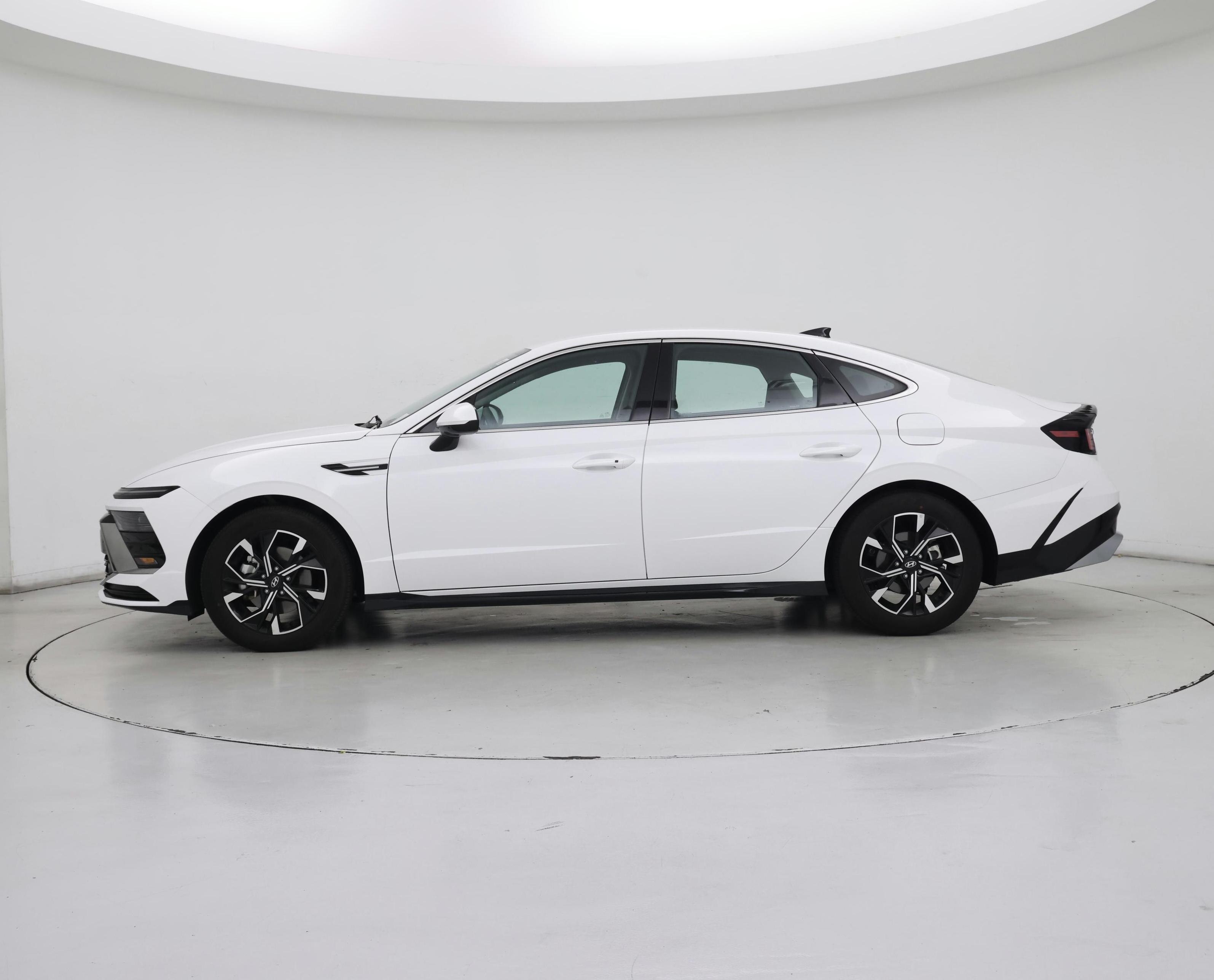 Thumbnail: 2025 Hyundai Sonata - 3