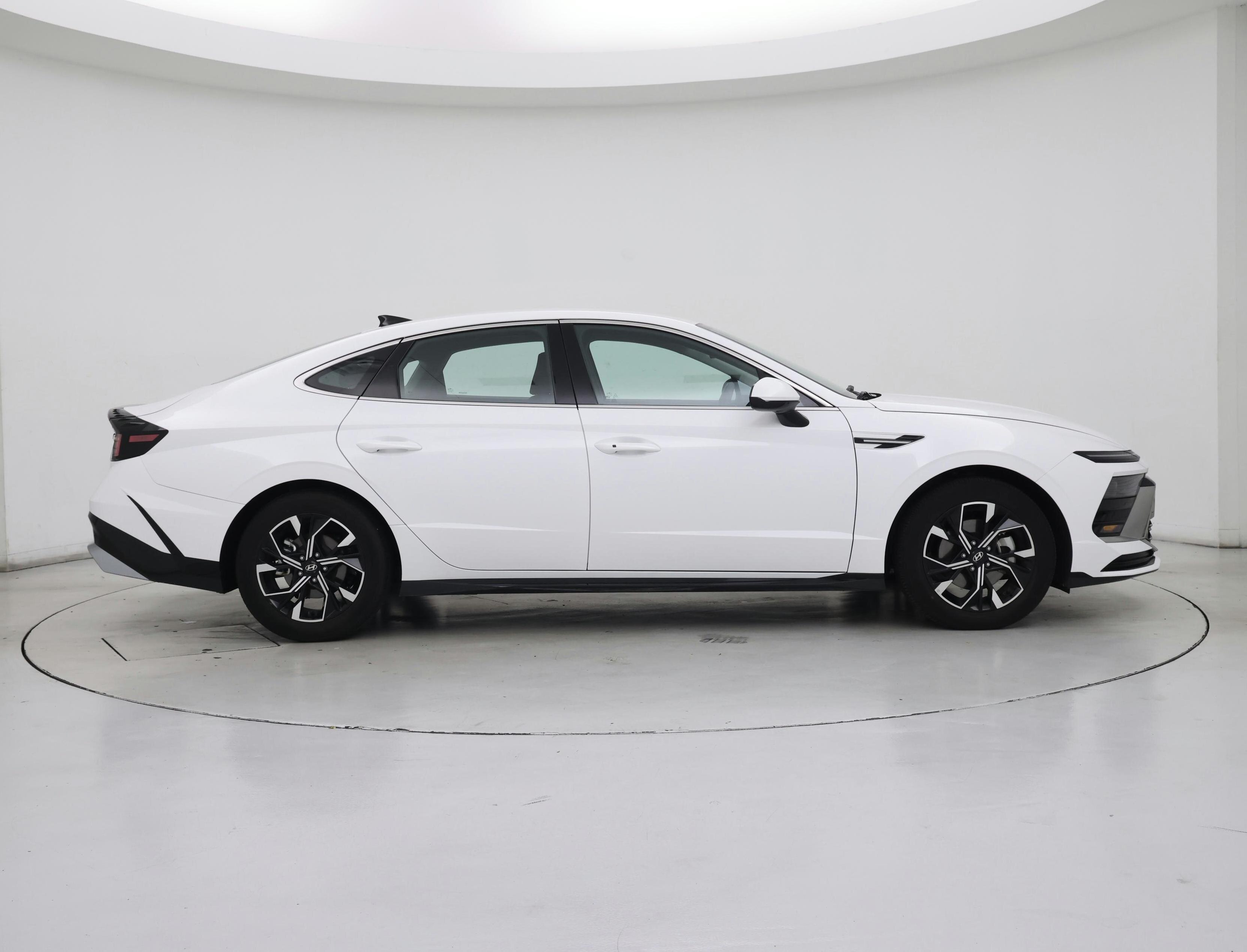 Thumbnail: 2025 Hyundai Sonata - 7