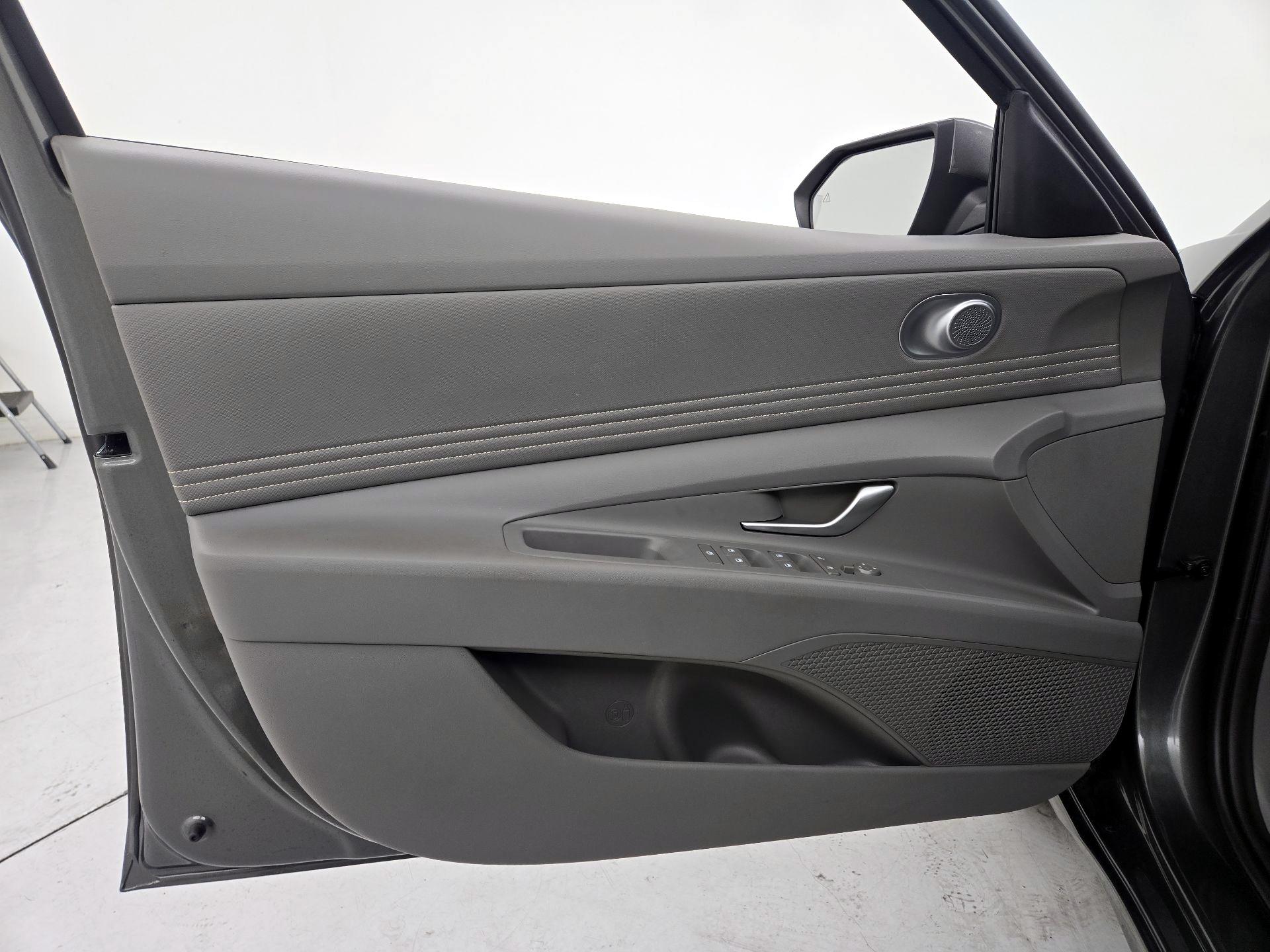 Thumbnail: 2025 Hyundai Elantra - 12