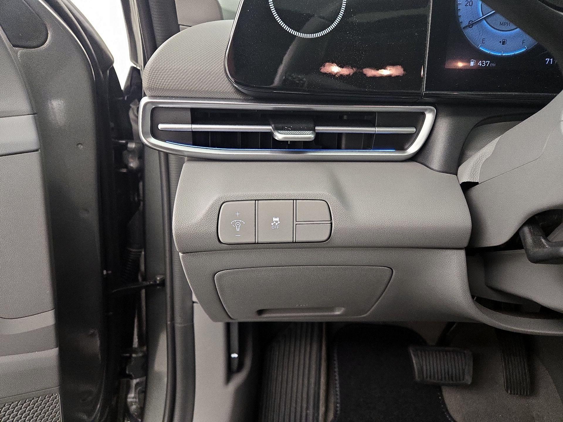 Thumbnail: 2025 Hyundai Elantra - 13