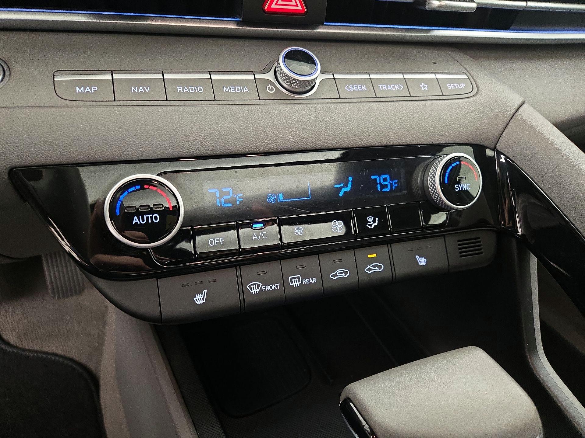 Thumbnail: 2025 Hyundai Elantra - 17