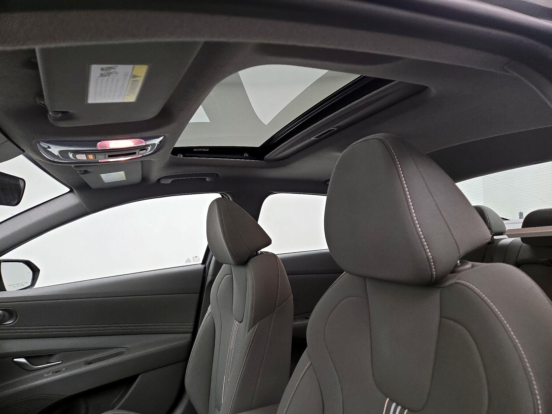 Thumbnail: 2025 Hyundai Elantra - 20