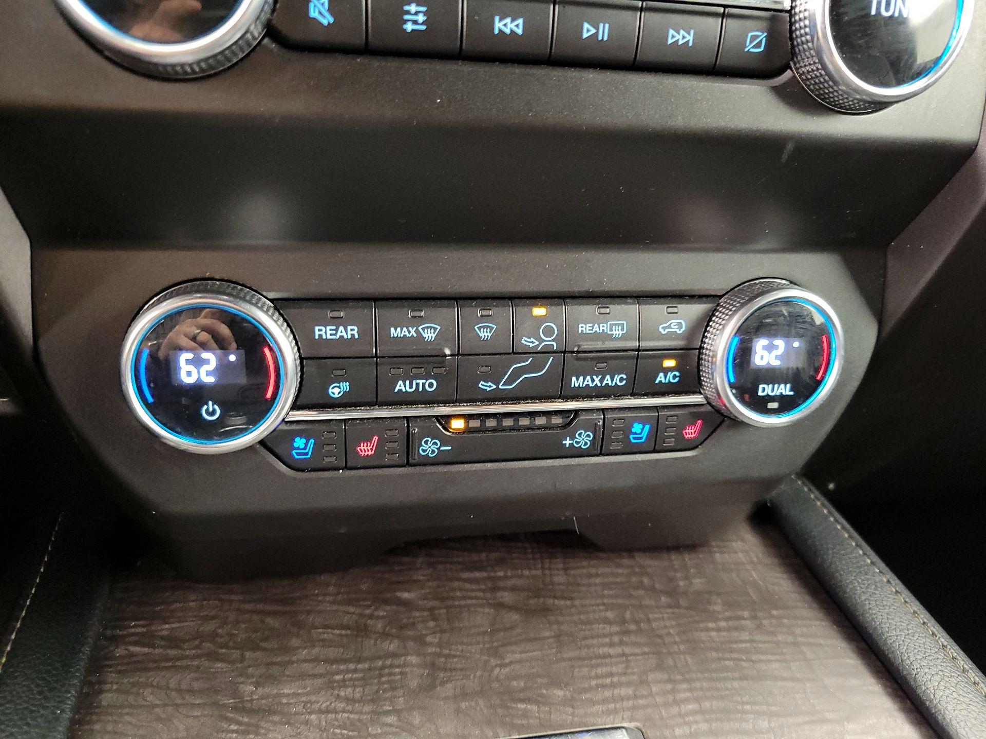 Thumbnail: 2020 Ford Expedition - 17