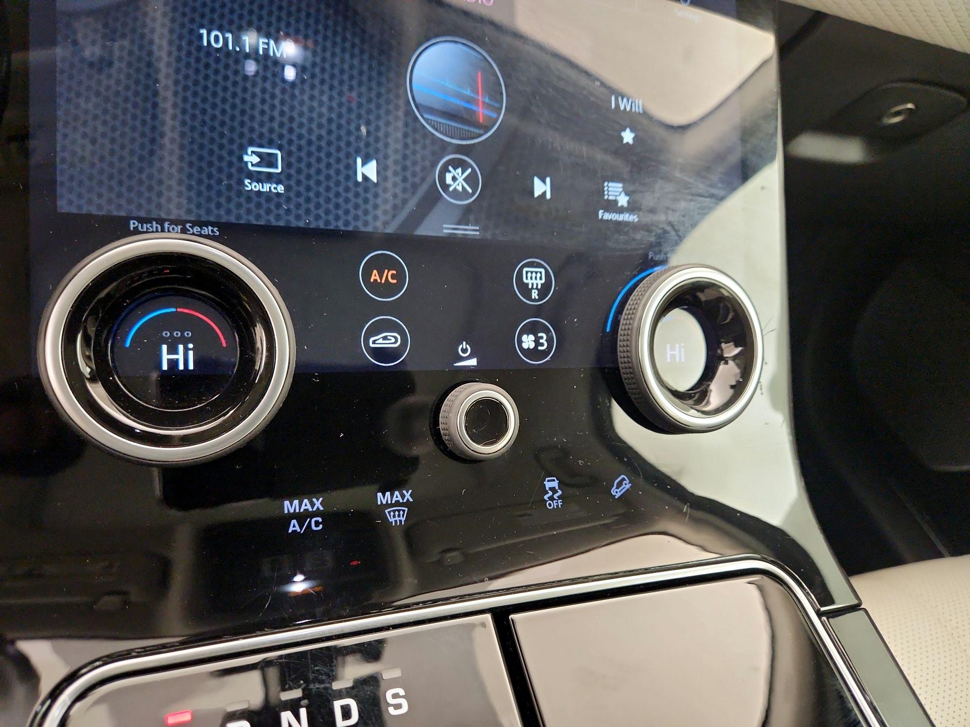Thumbnail: 2020 Land Rover Range Rover Velar - 16