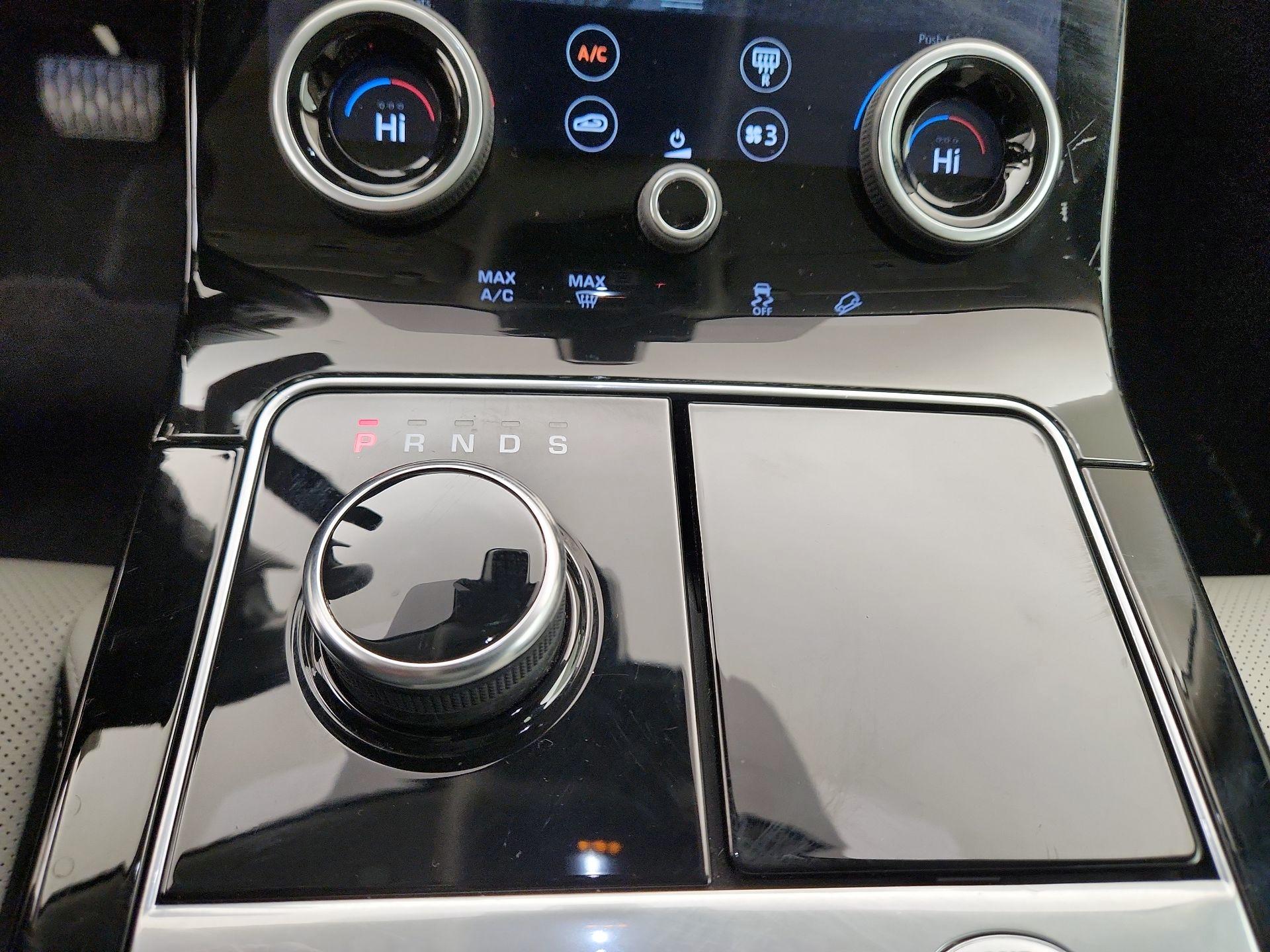 Thumbnail: 2020 Land Rover Range Rover Velar - 17