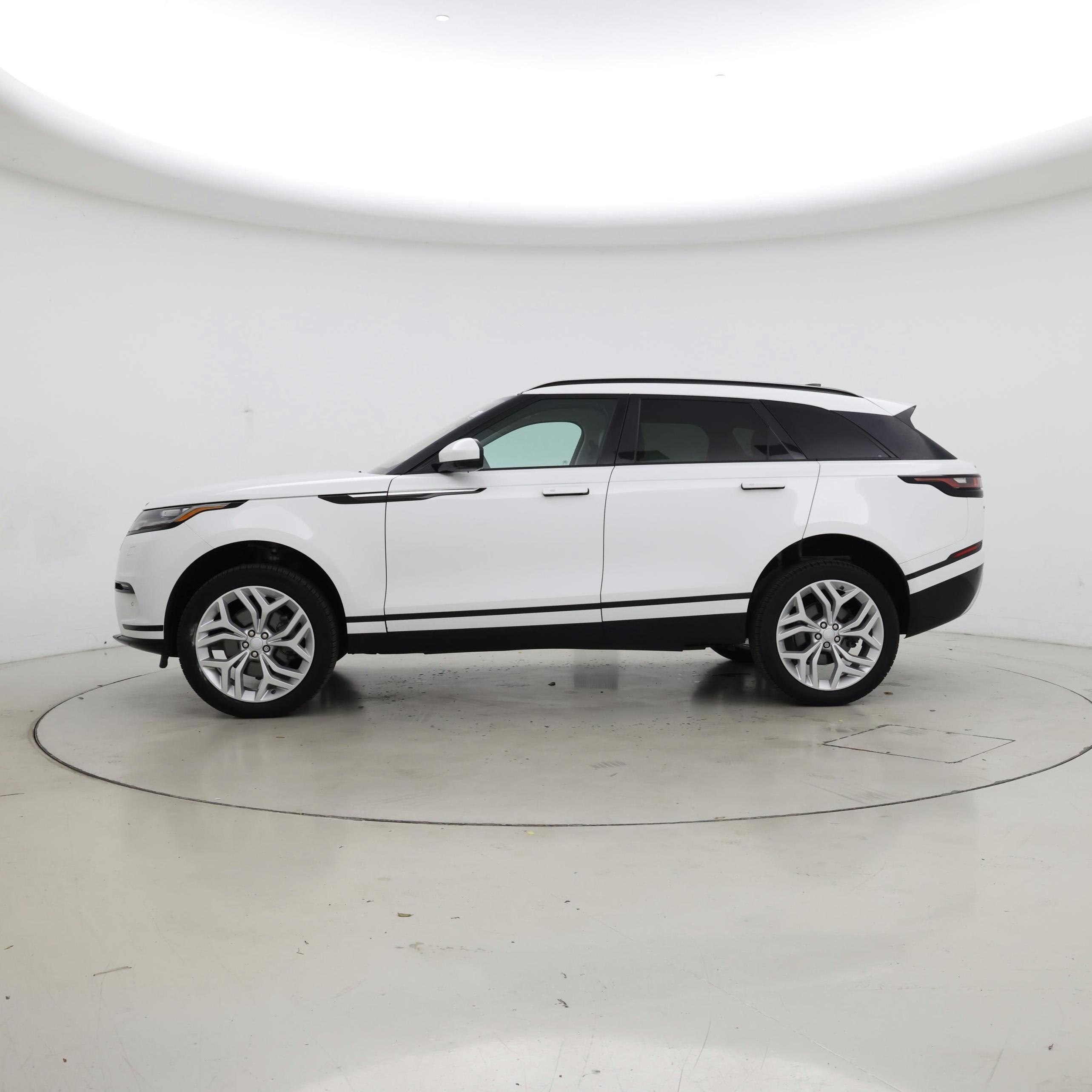 Thumbnail: 2020 Land Rover Range Rover Velar - 3