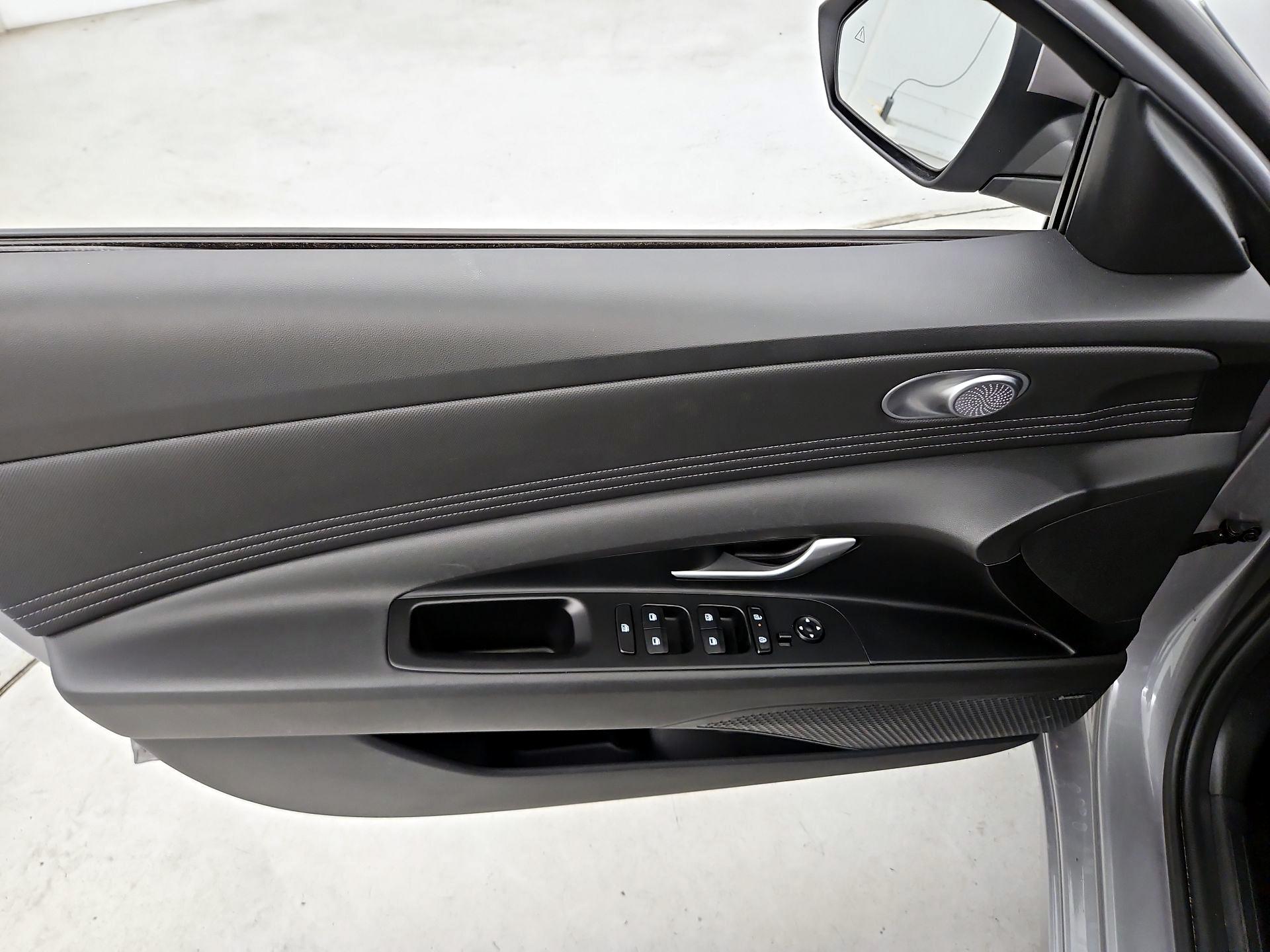 Thumbnail: 2025 Hyundai Elantra - 12