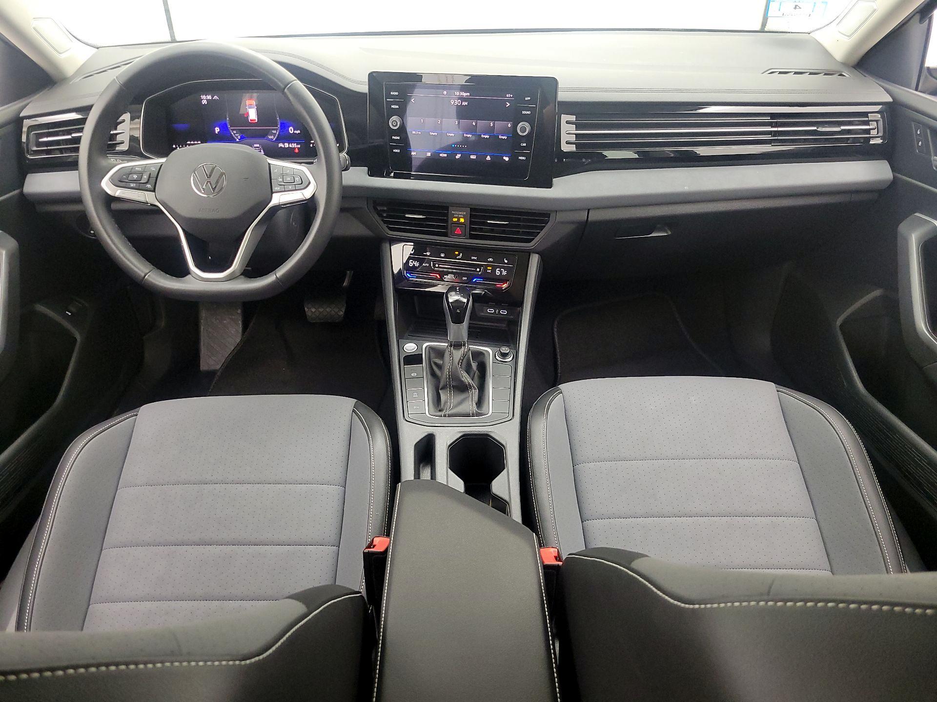 Thumbnail: 2025 Volkswagen Jetta - 9