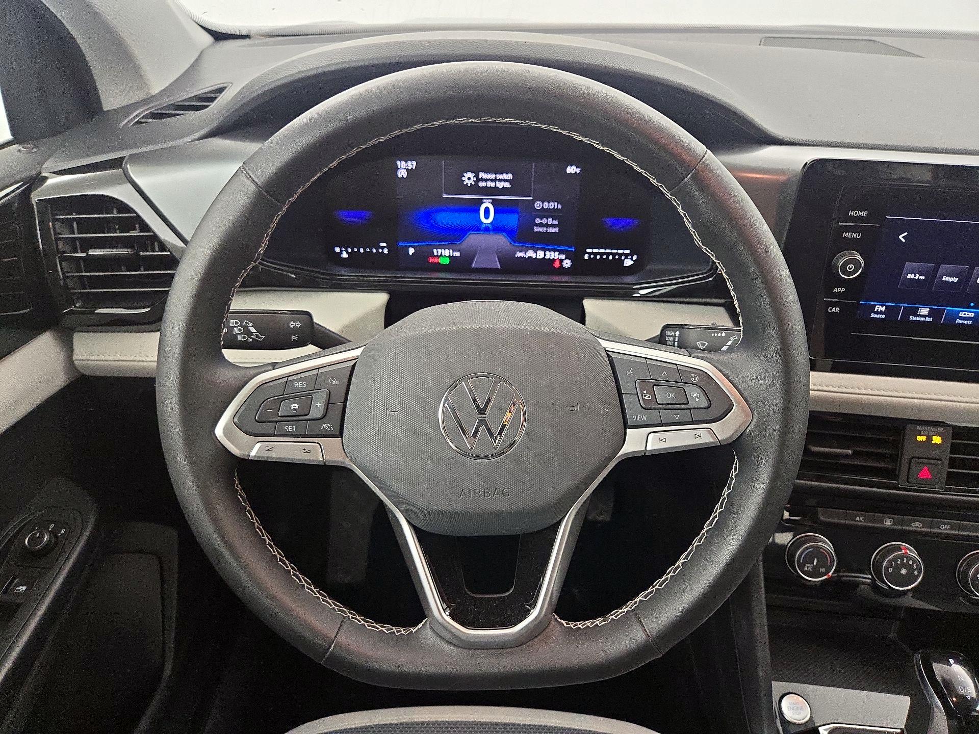 Thumbnail: 2025 Volkswagen Taos - 10