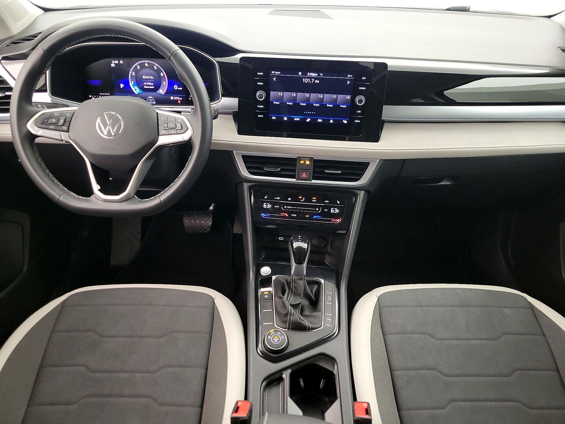 Thumbnail: 2025 Volkswagen Taos - 9