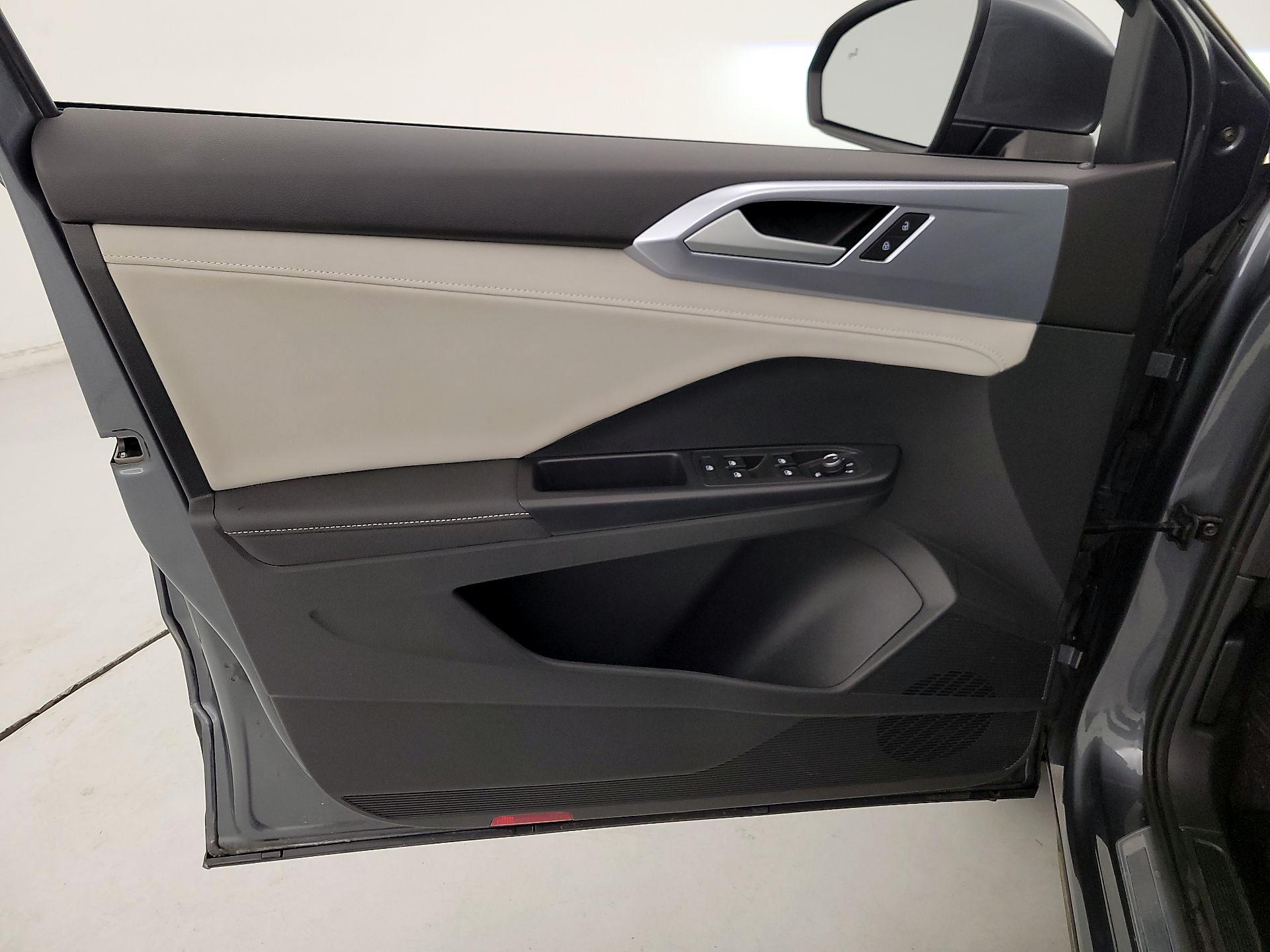 Thumbnail: 2025 Volkswagen Taos - 12