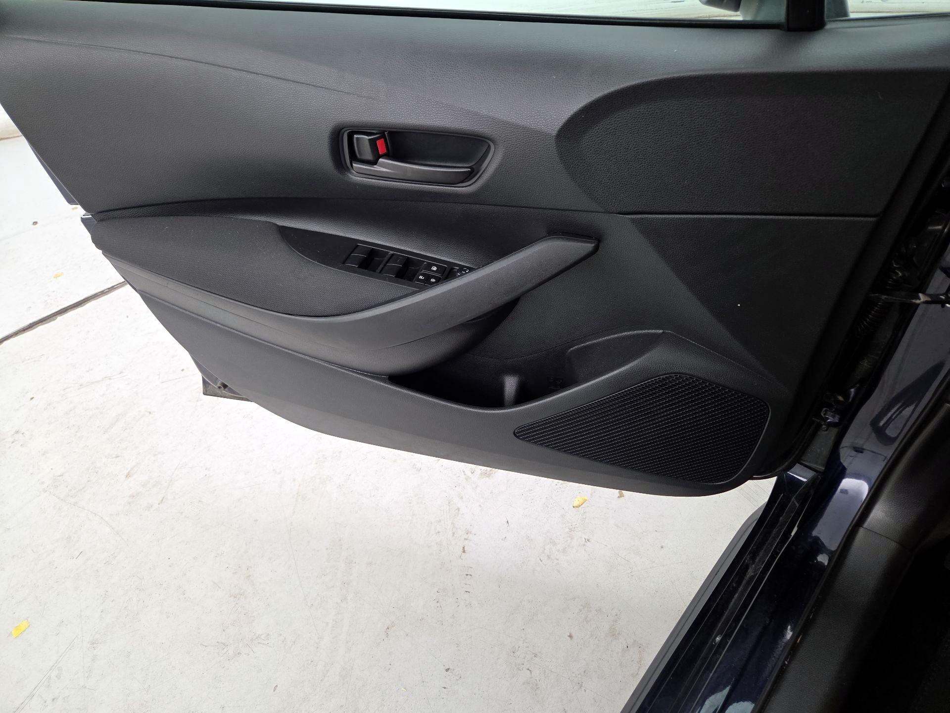 Thumbnail: 2025 Toyota Corolla - 12