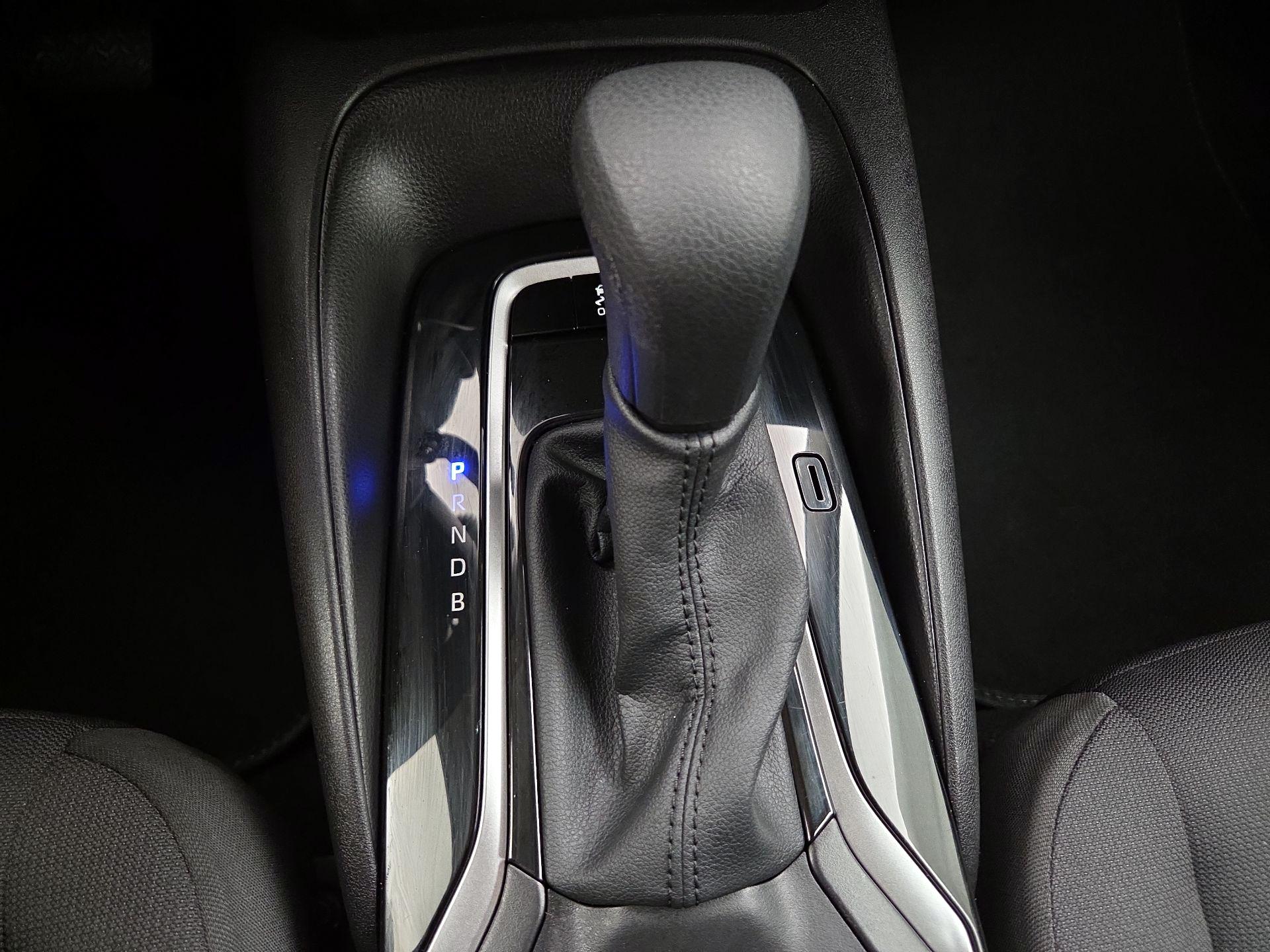 Thumbnail: 2025 Toyota Corolla - 18